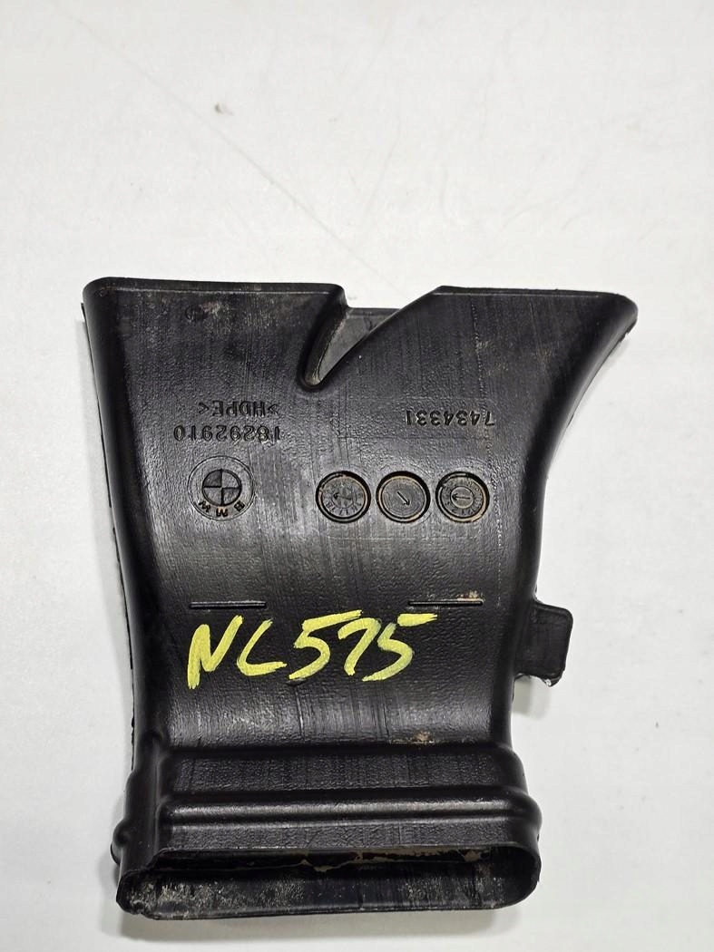 BMW G05 G06 G07 F95 F96 KANAŁ WLOT POWIETRZA 7434331