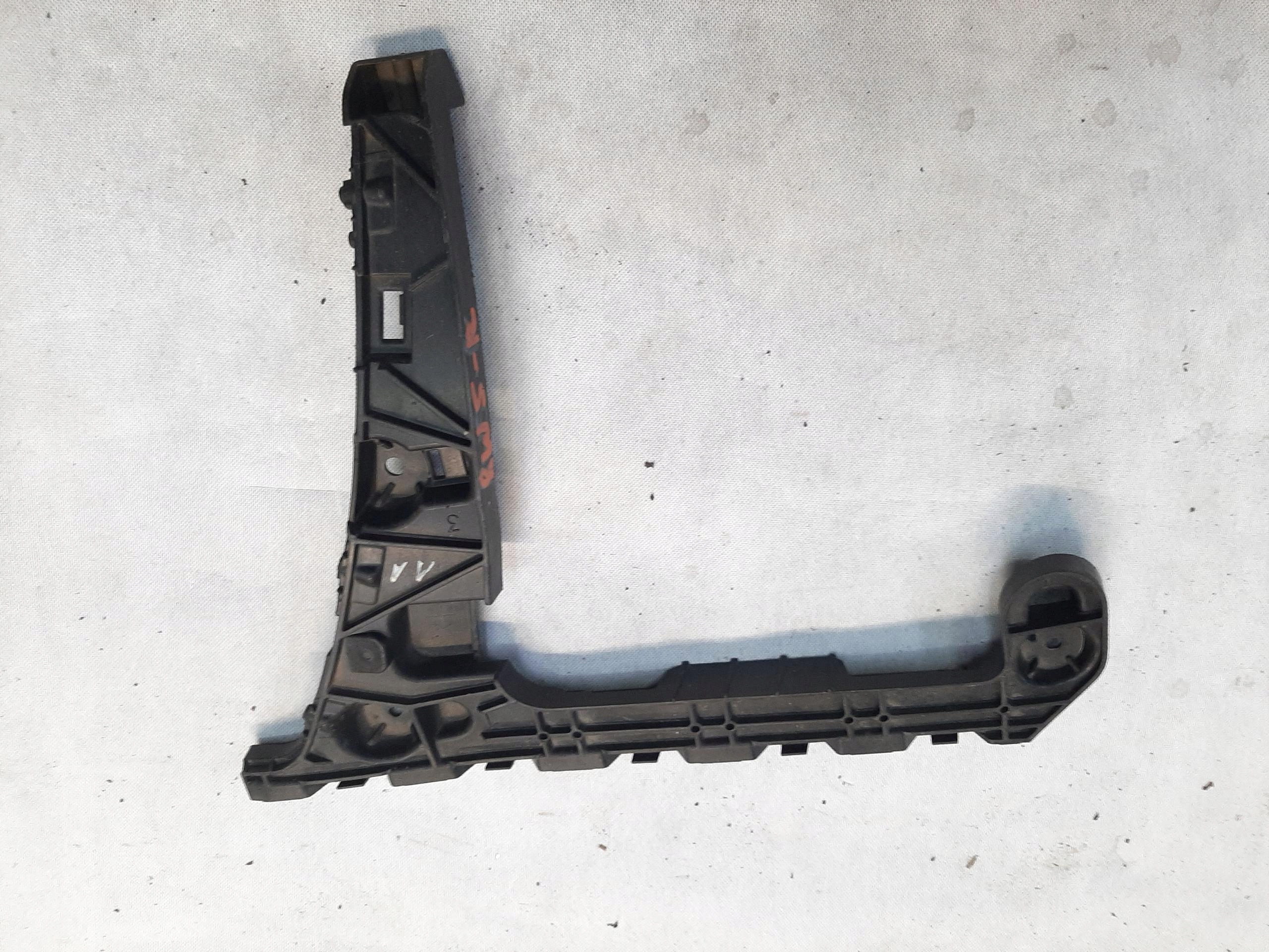 AUDI A4 B9 SEDAN ŚLIZG MOCOWANIE ZDERZAKA PROWADZENIE PRAWY TYŁ 8W5807454