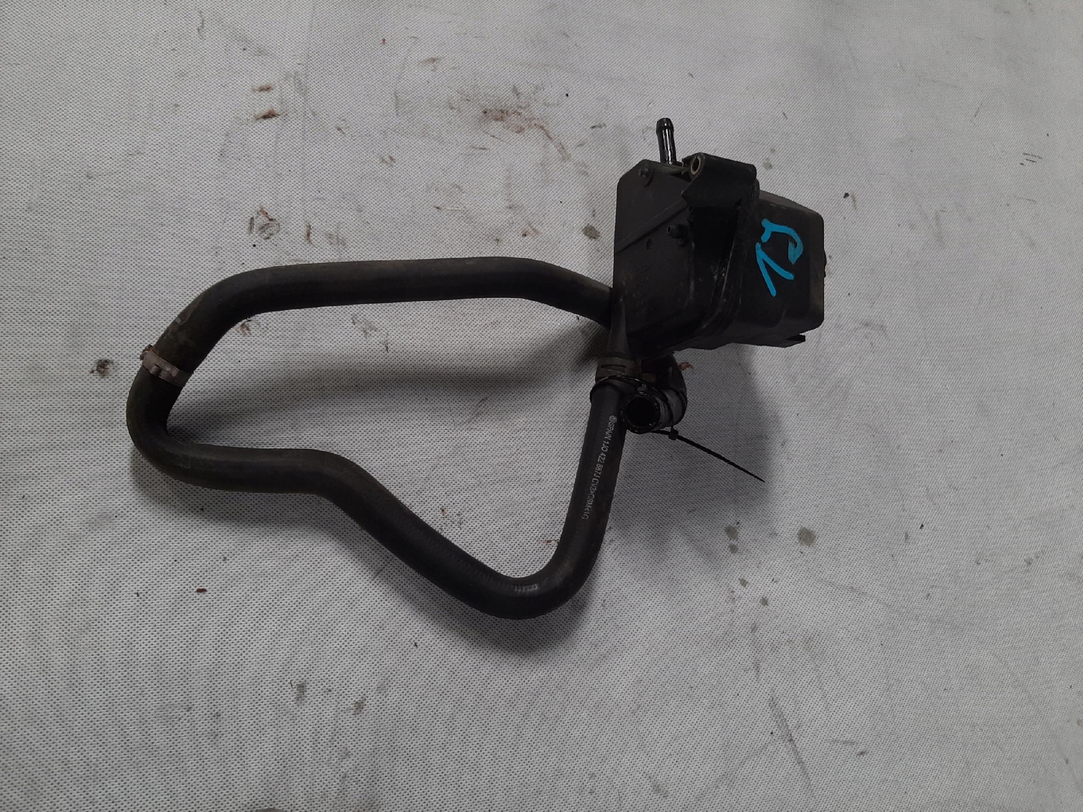 AUDI A3 8L LIFT ZBIORNICZEK PŁYNU DO WSPOMAGANIA 1J0422371C 1J0422887J