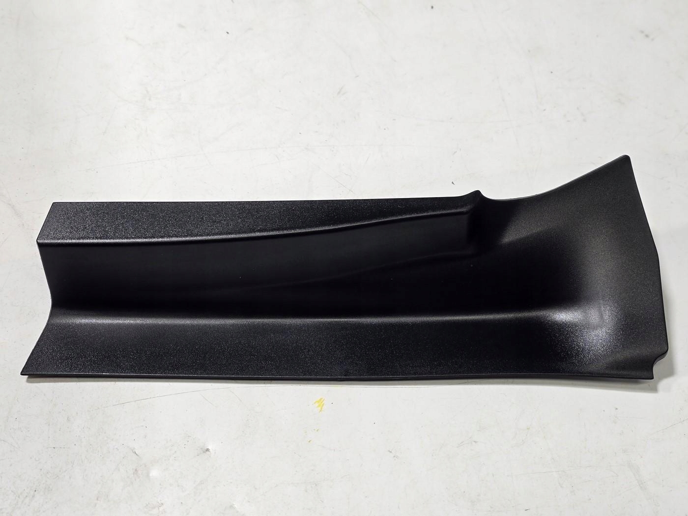BMW X3 F25 PLASTIK OSŁONA LAMPY PRAWY TYŁ 7263604