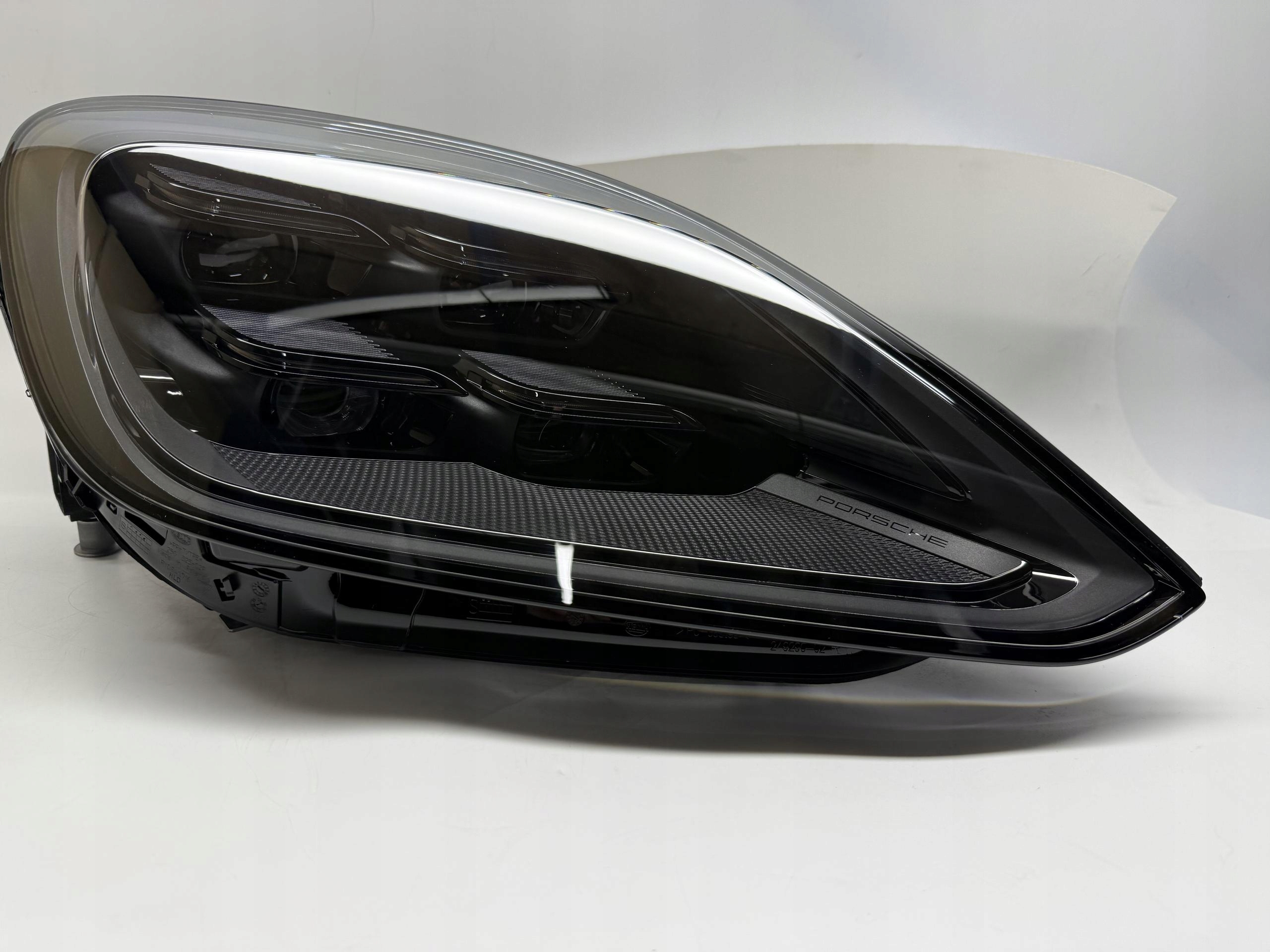 PORSCHE CAYENNE E3 LIFT REFLEKTOR LAMPA PRAWY PRZÓD LASER 9Y0941060T