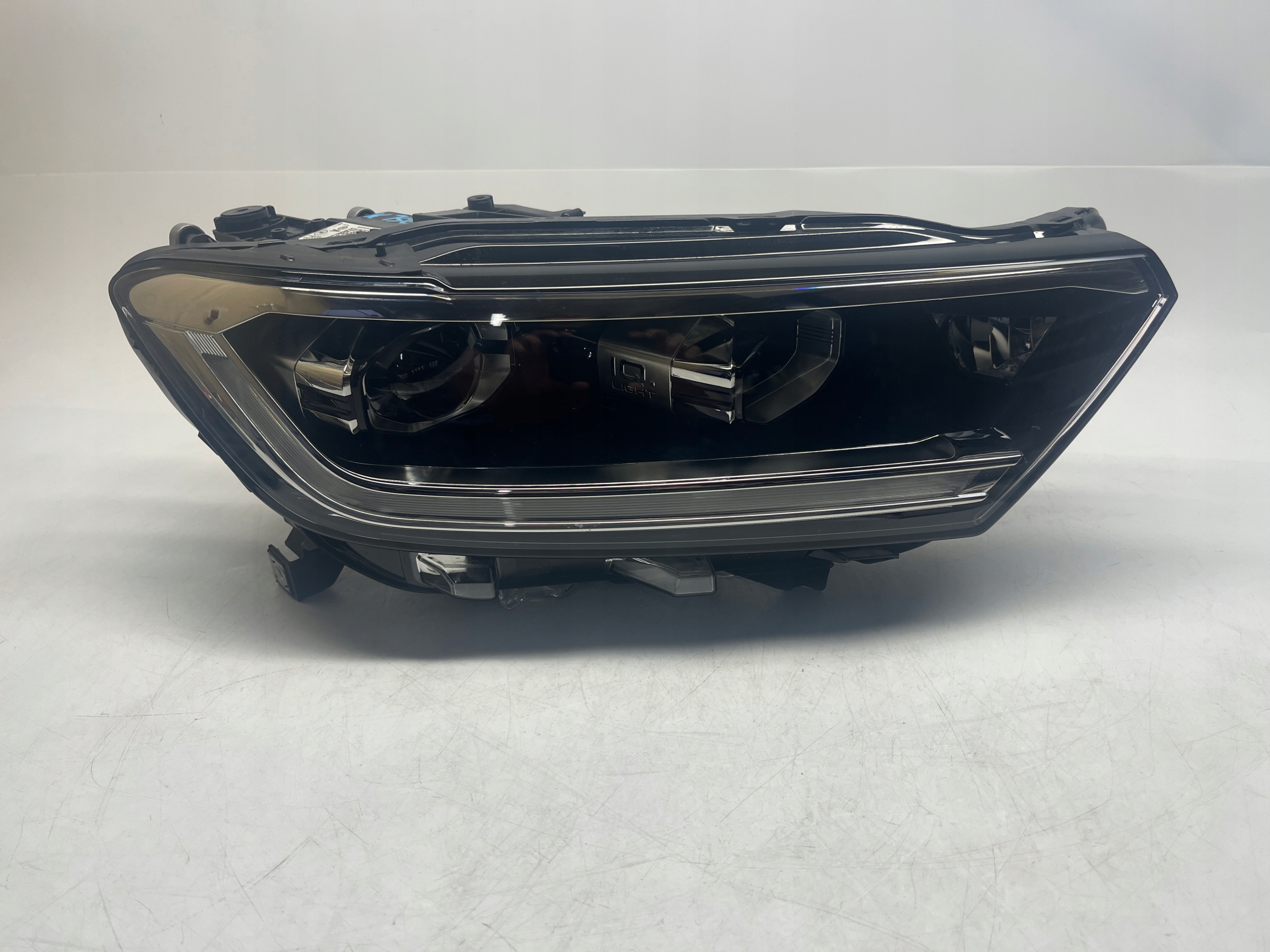 Volkswagen T-ROC REFLEKTOR LAMPA PRAWA PRZÓD LED MATRIX BEAM 2GA941036AD