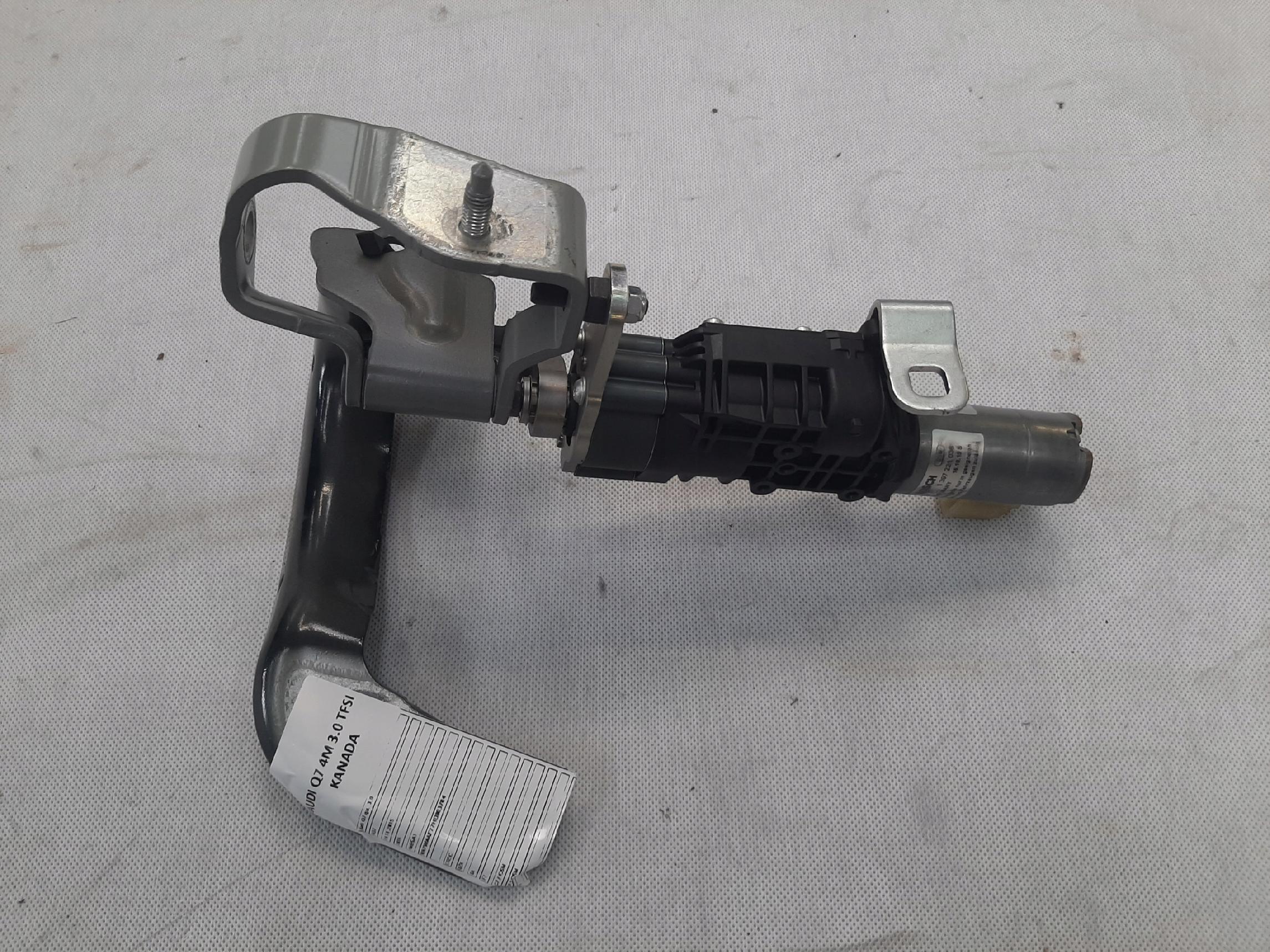 AUDI Q7 4M ZAWIAS SIŁOWNIK KLAPY TYŁ LEWY BAGAŻNIKA 4M0827299B 4M0827851A