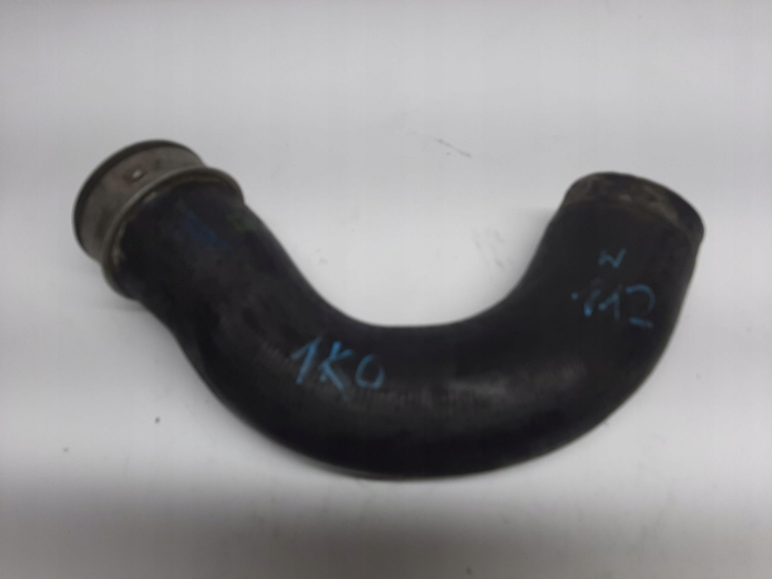 VW GOLF VI AUDI A3 8P 2.0 TDI WĄŻ RURA PRZEWÓD INTERCOOLERA 1K0145834T
