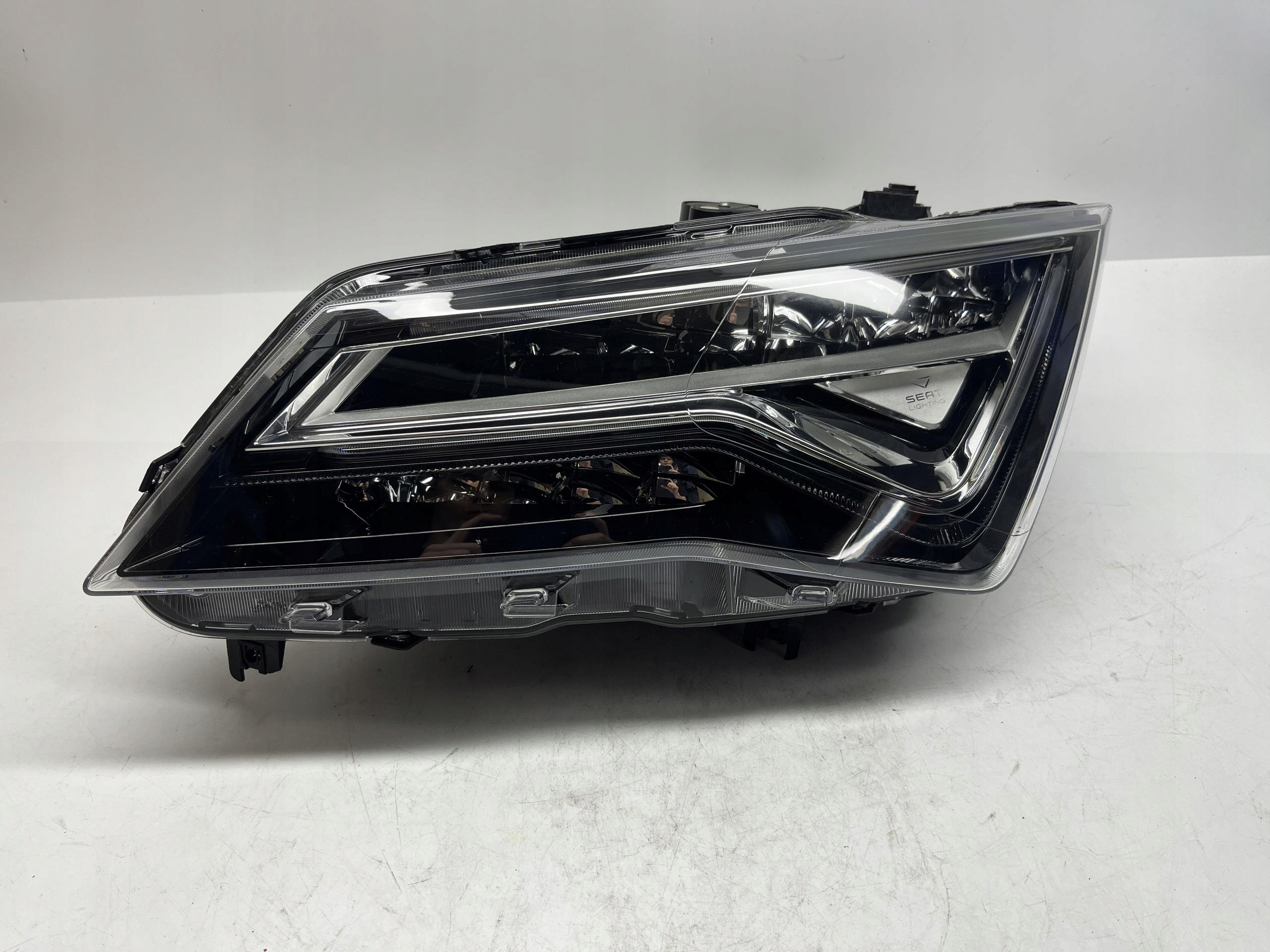 SEAT OE LAMPA REFLEKTOR LEWY LED 576941007G