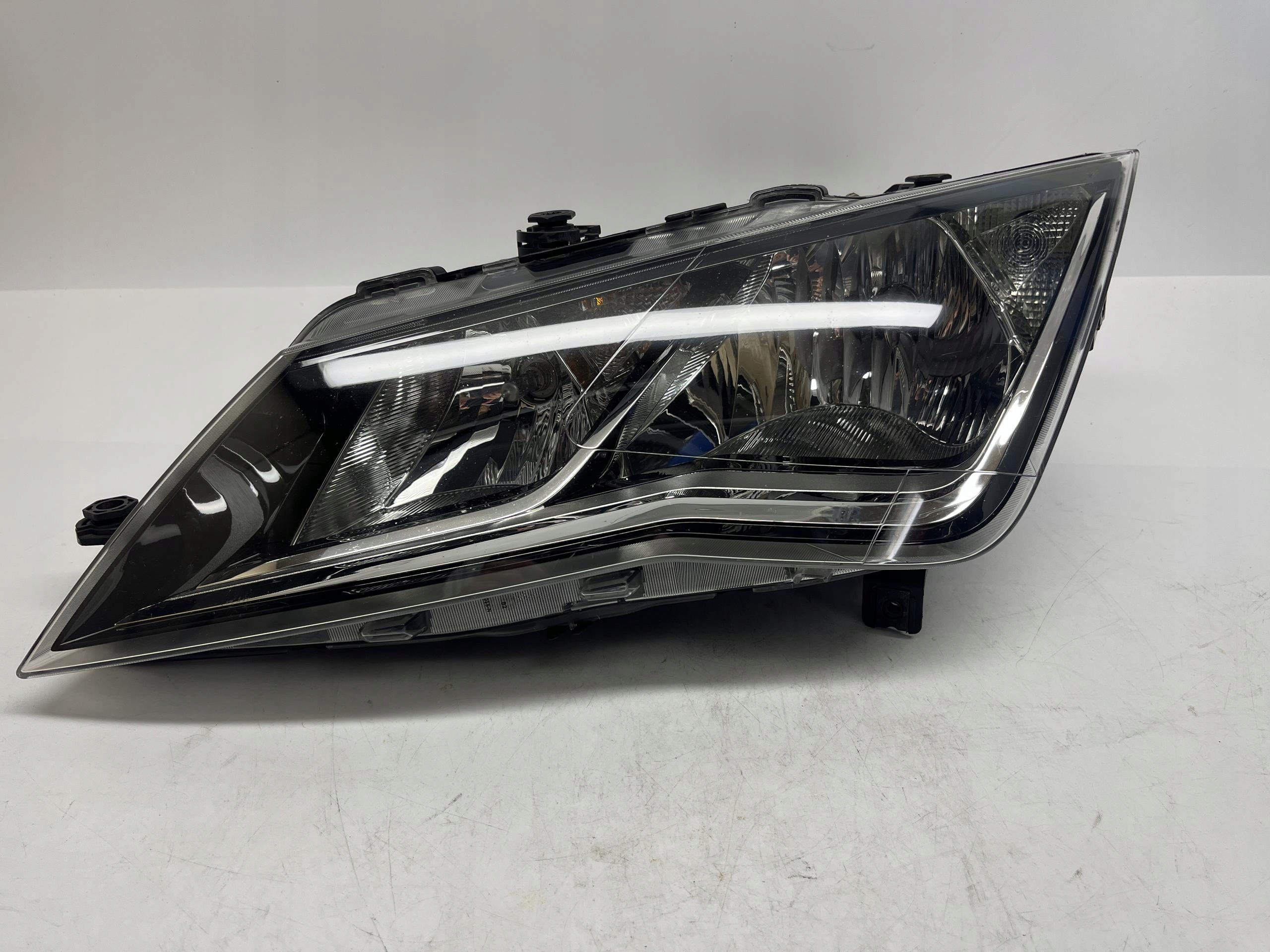 SEAT LEON REFLEKTOR LAMPA LEWA 5F1941005A