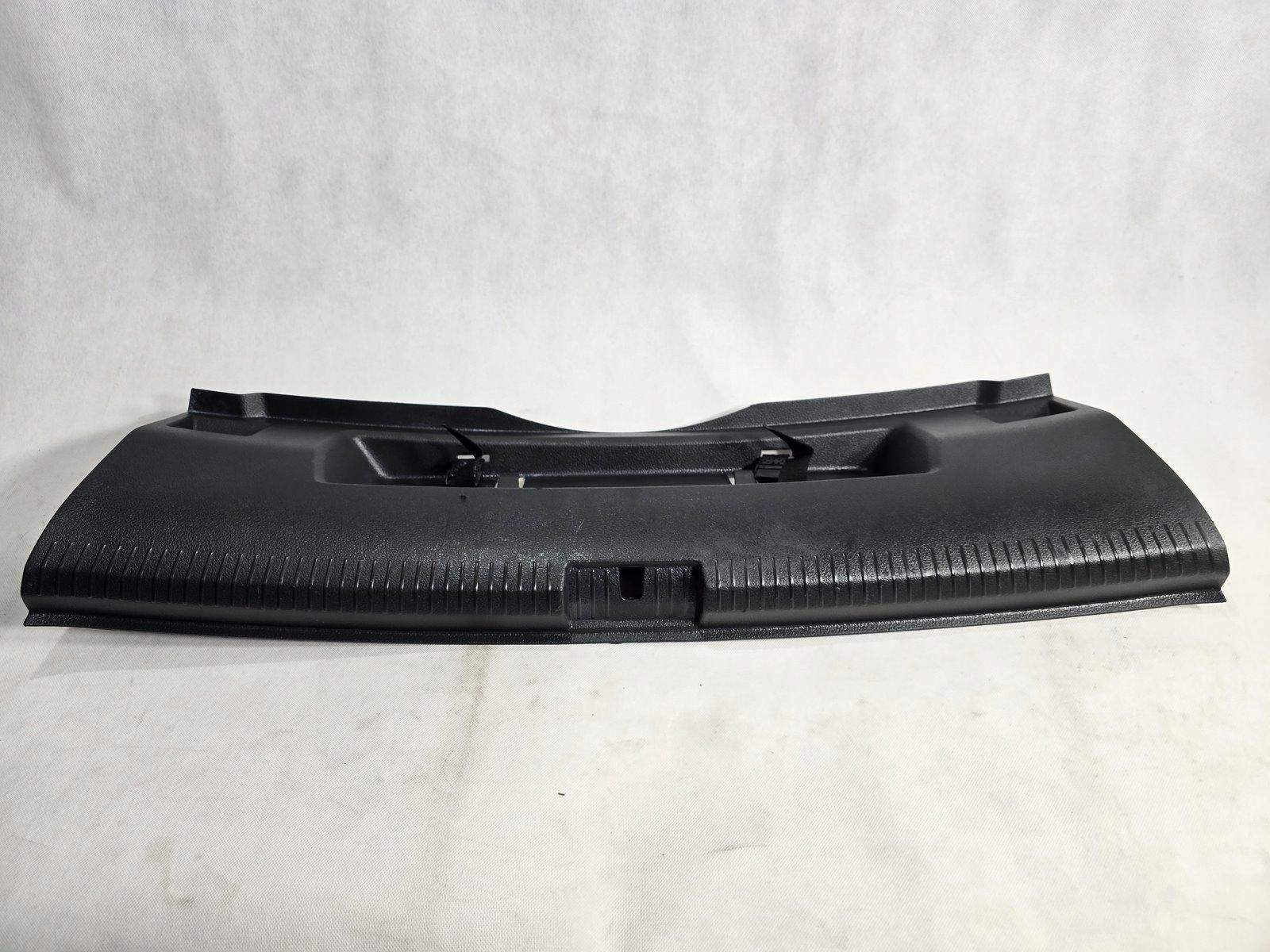 VW JETTA VI 5C OSŁONA PASA TYLNEGO TYŁ MASKOWNICA 5C6863459G 5C6863459H