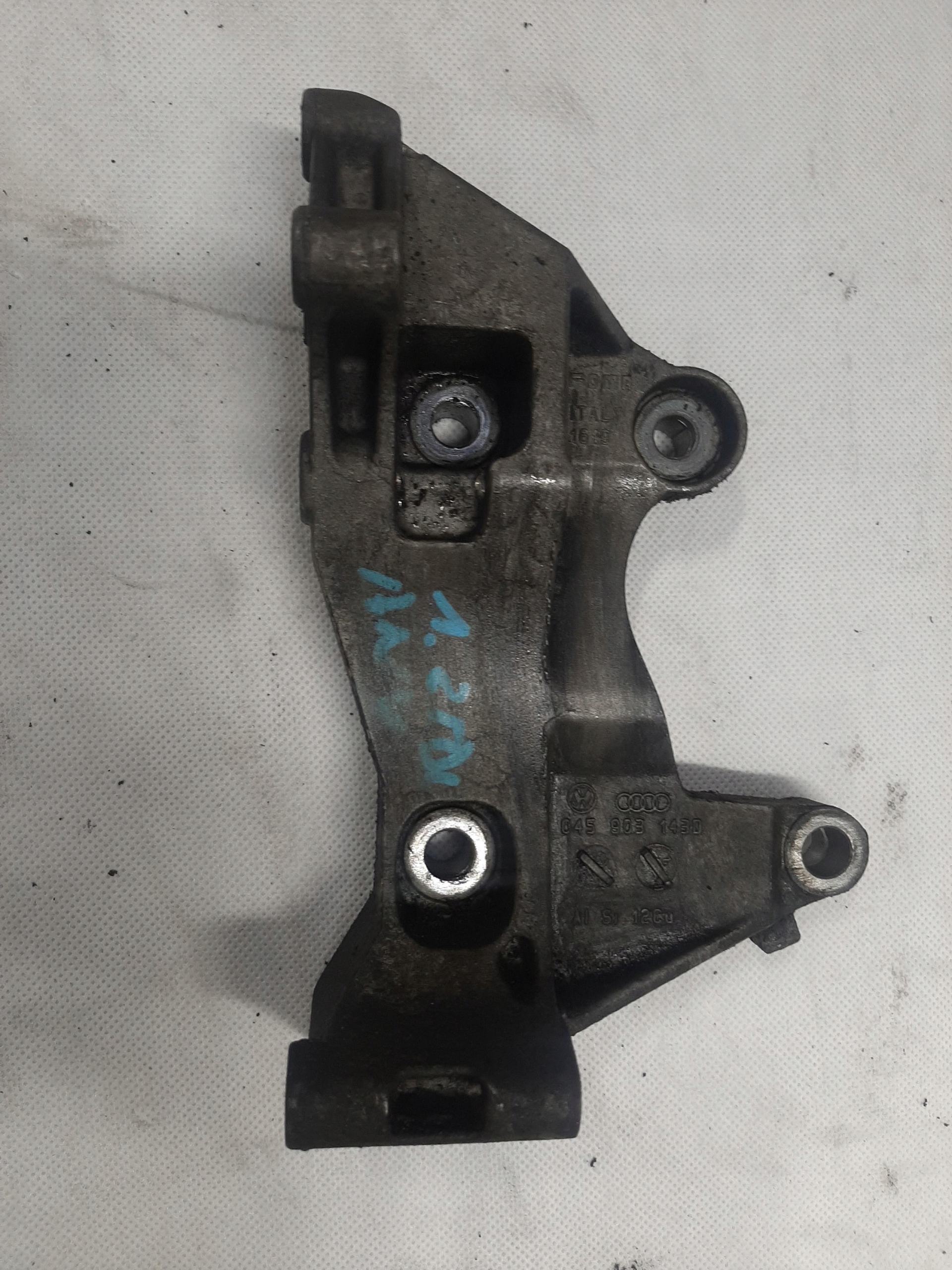 VW POLO IV 9N AUDI A2 1.4 TDI ŁAPA MOCOWANIE ALTERNATORA 045903143D
