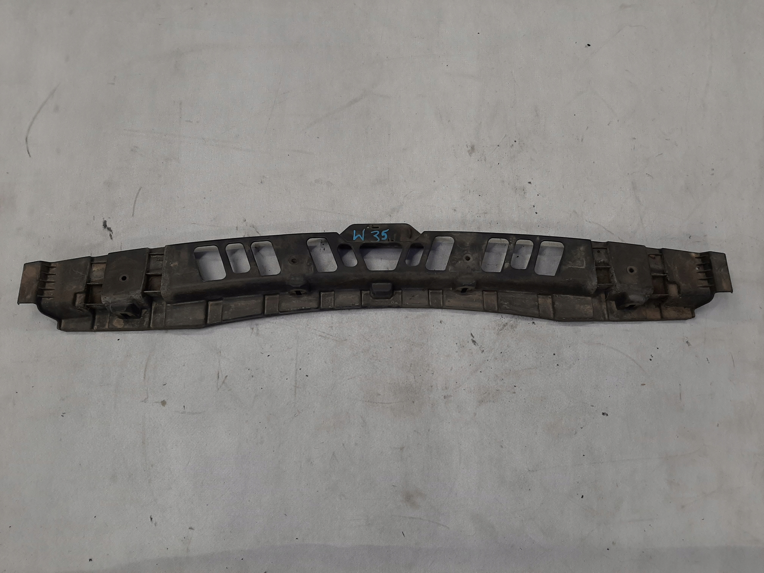 RANGE ROVER SPORT L320 ŚLIZG ZDERZAKA ŚRODKOWY TYLNY DQN500011