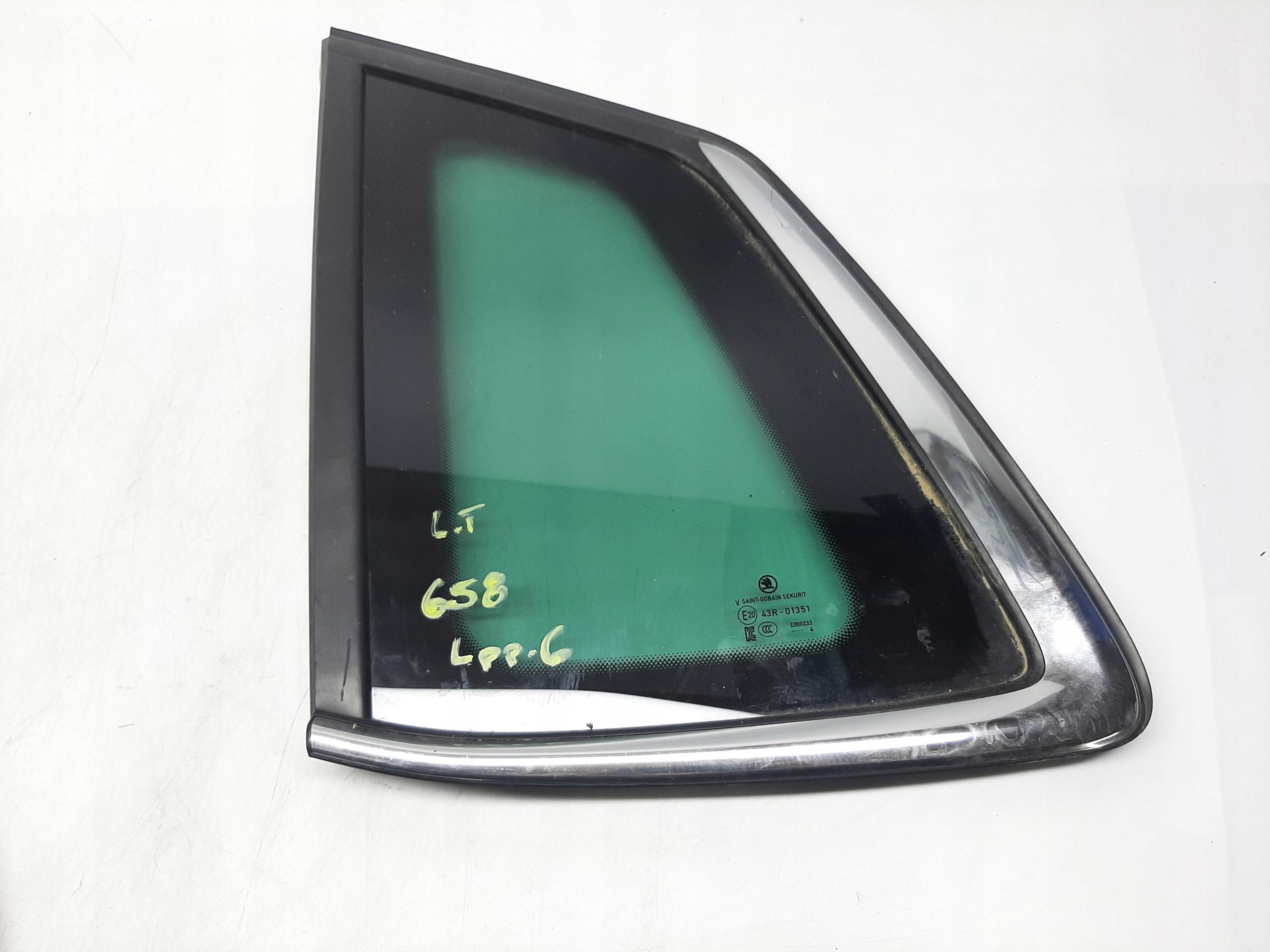 SKODA KAMIQ SZYBA DRZWI TRÓJAKT LEWY TYŁ 658845297