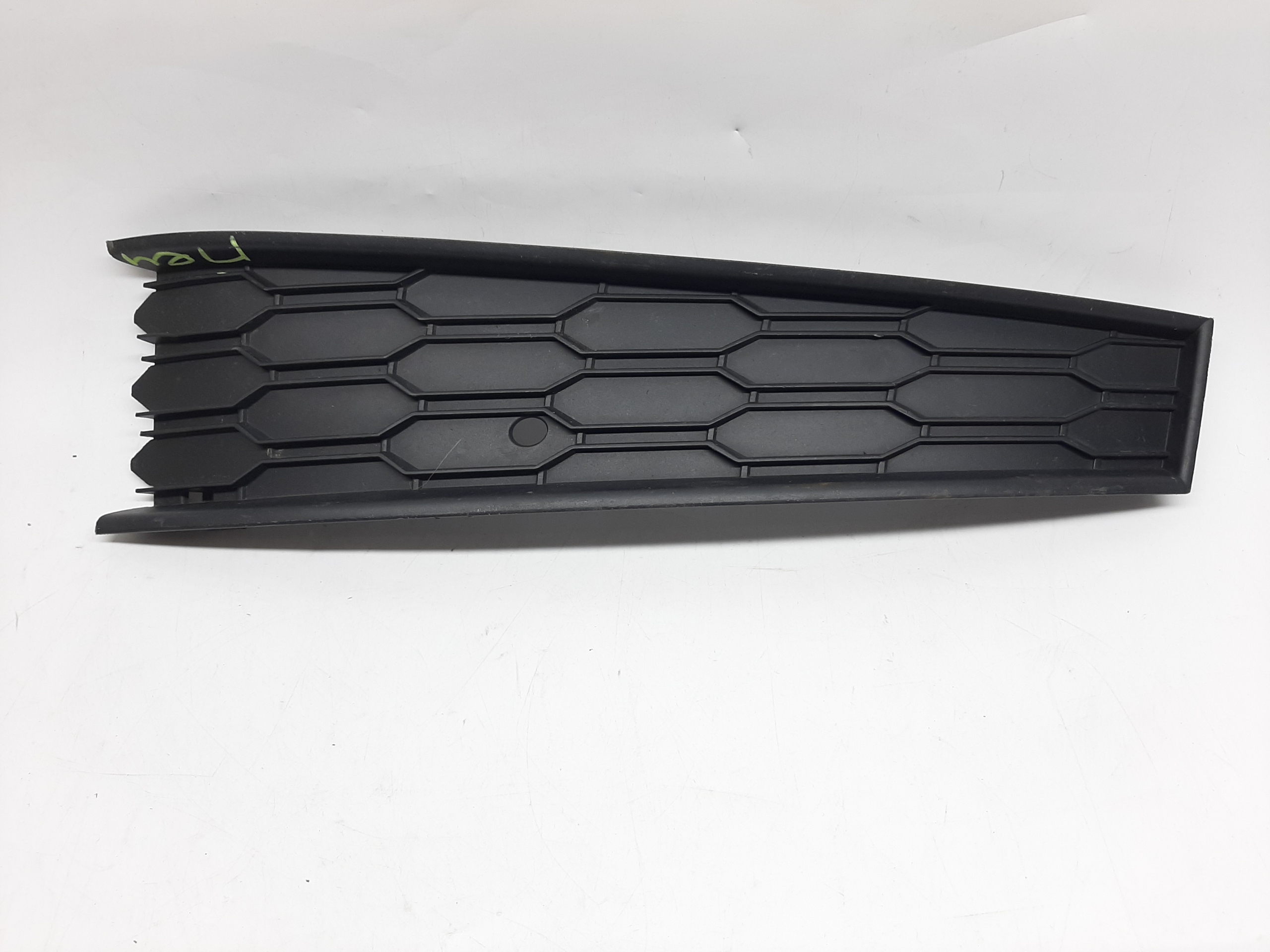 SKODA SCALA KRATKA ZDERZAKA PRAWY PRAWA PRZÓD PRZEDNIA 657807682A