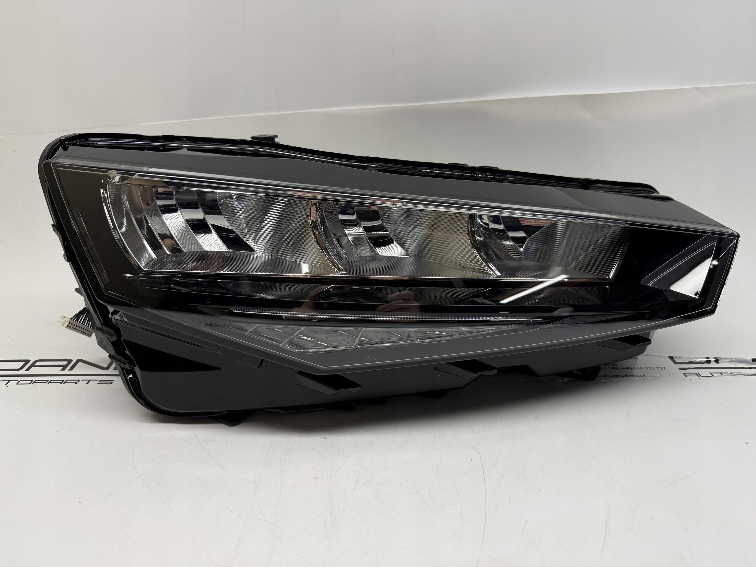 SKODA SCALA REFLEKTOR LAMPA PRAWY PRZÓD LED 655941016