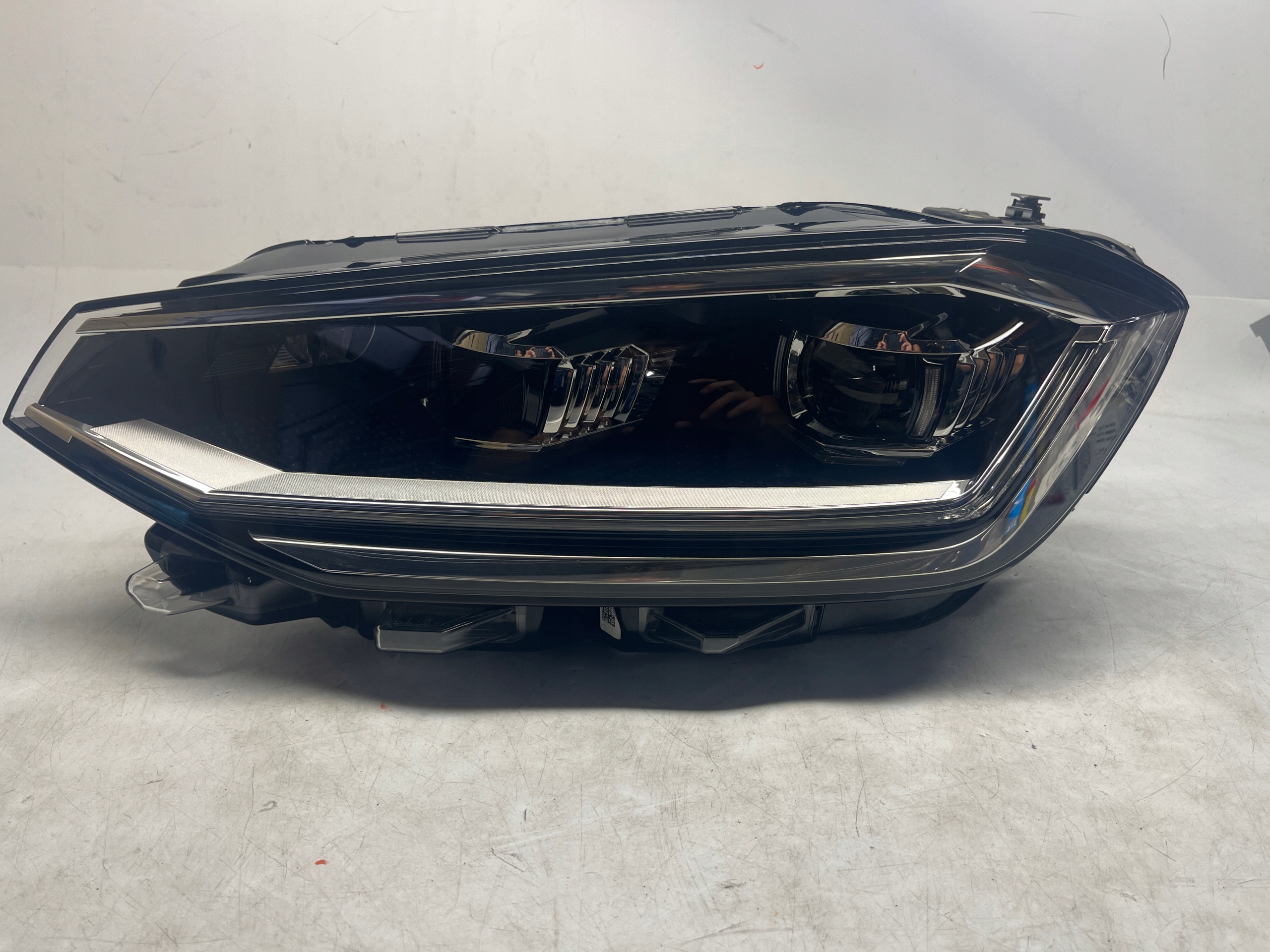 VW GOLF SPORTSVAN LIFT REFLEKTOR LED LAMPA PRZÓD PRZEDNIA LEWA 517941081