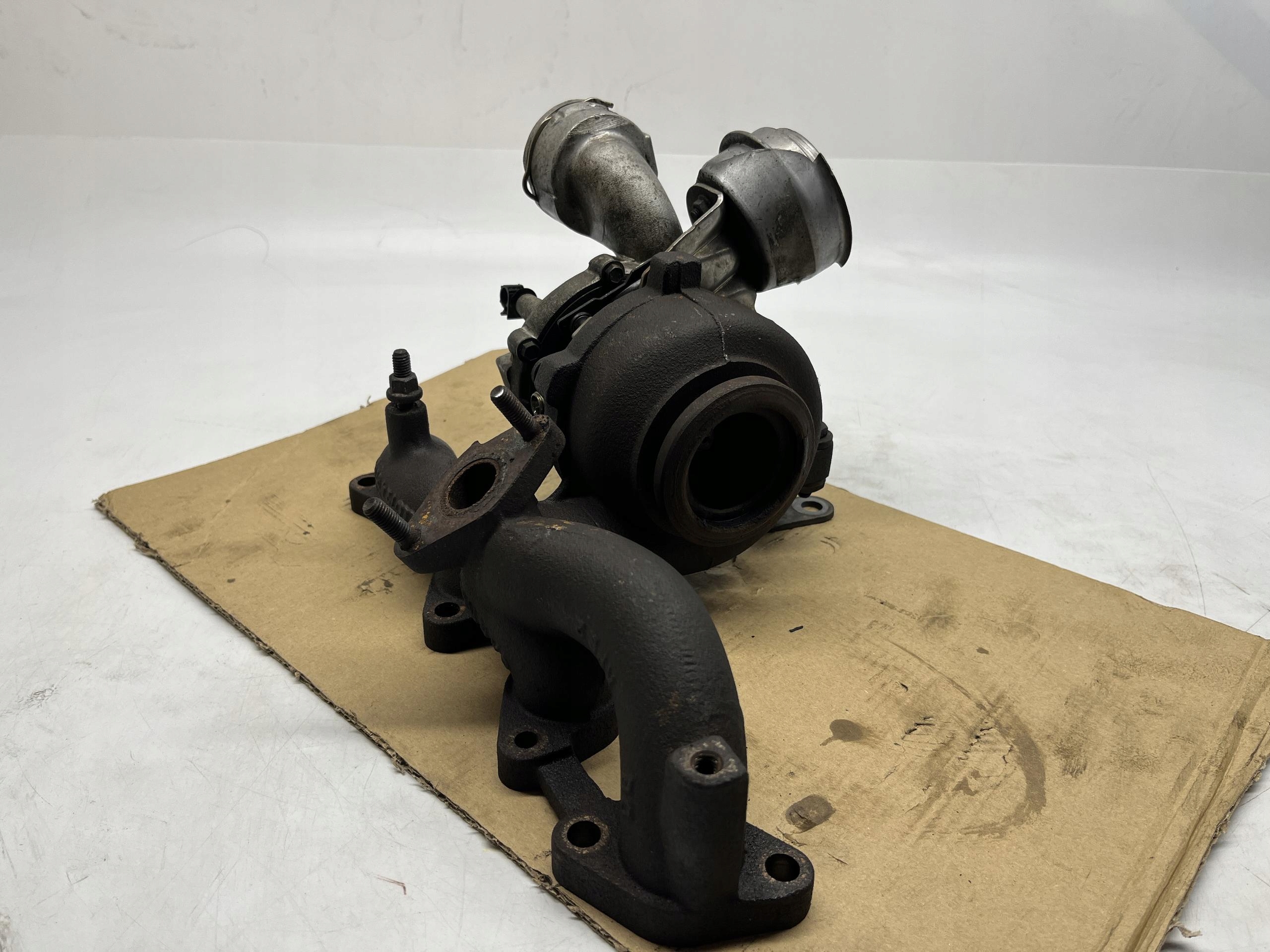 AUDI A3 8P TURBOSPRĘŻARKA TURBINA 2.0 TDI 03G253019A