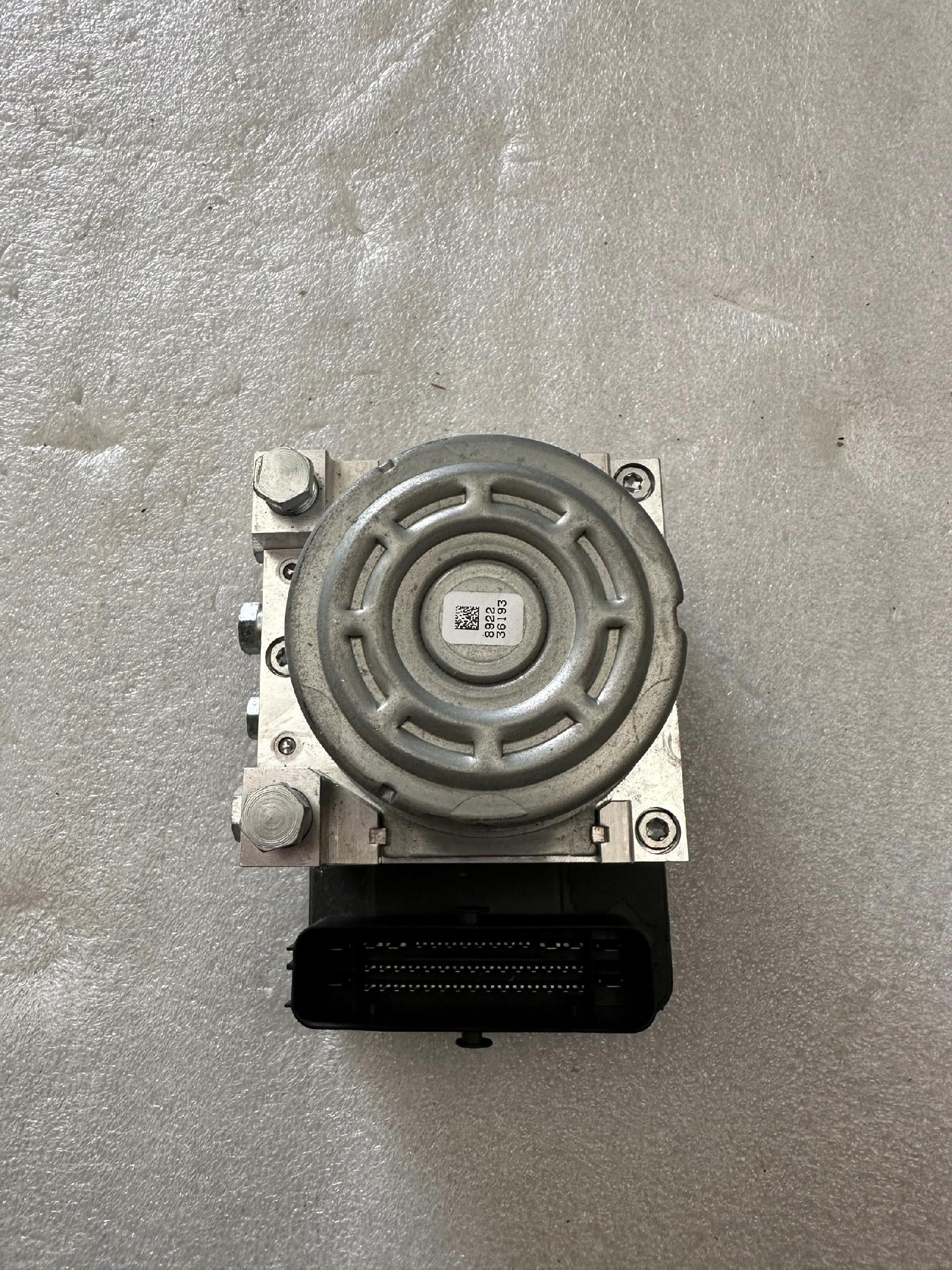 VW Golf VIII 8 (2019-) Pompa ABS Sterownik Moduł 5WA614517AG