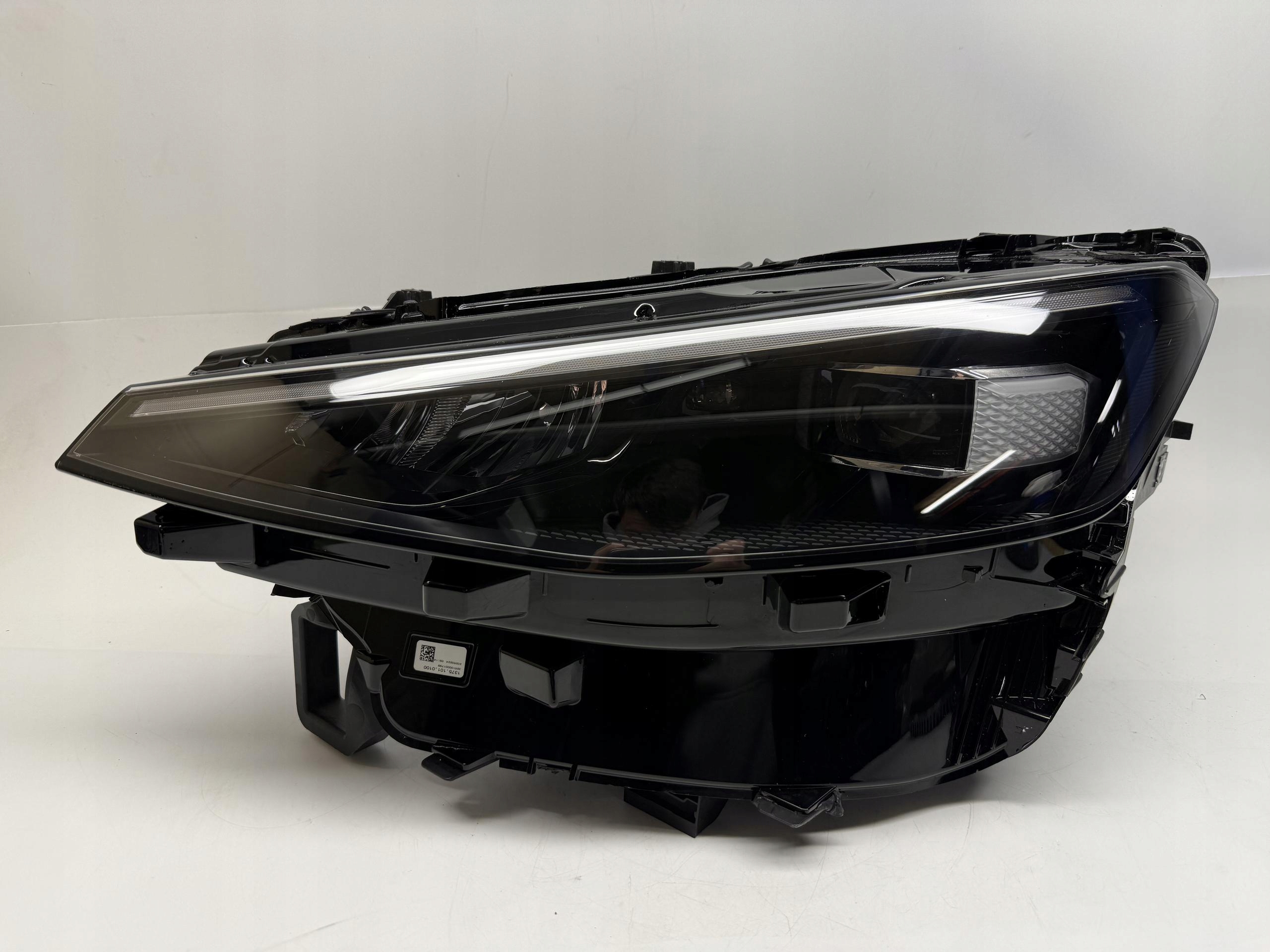 VW T-ROC 2025-> REFLEKTOR LAMPA LEWY PRZÓD LED 2GV941035