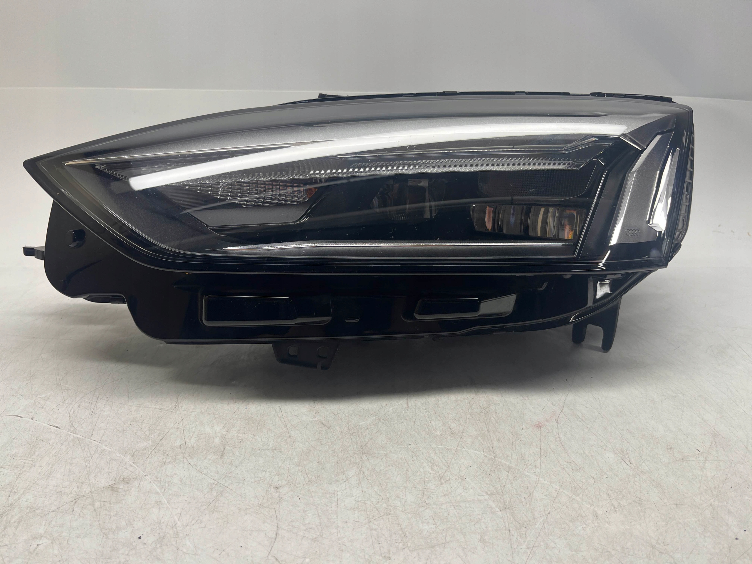 AUDI A5 S5 REFLEKTOR LAMPA PRZÓD LEWA LED 8W6941011