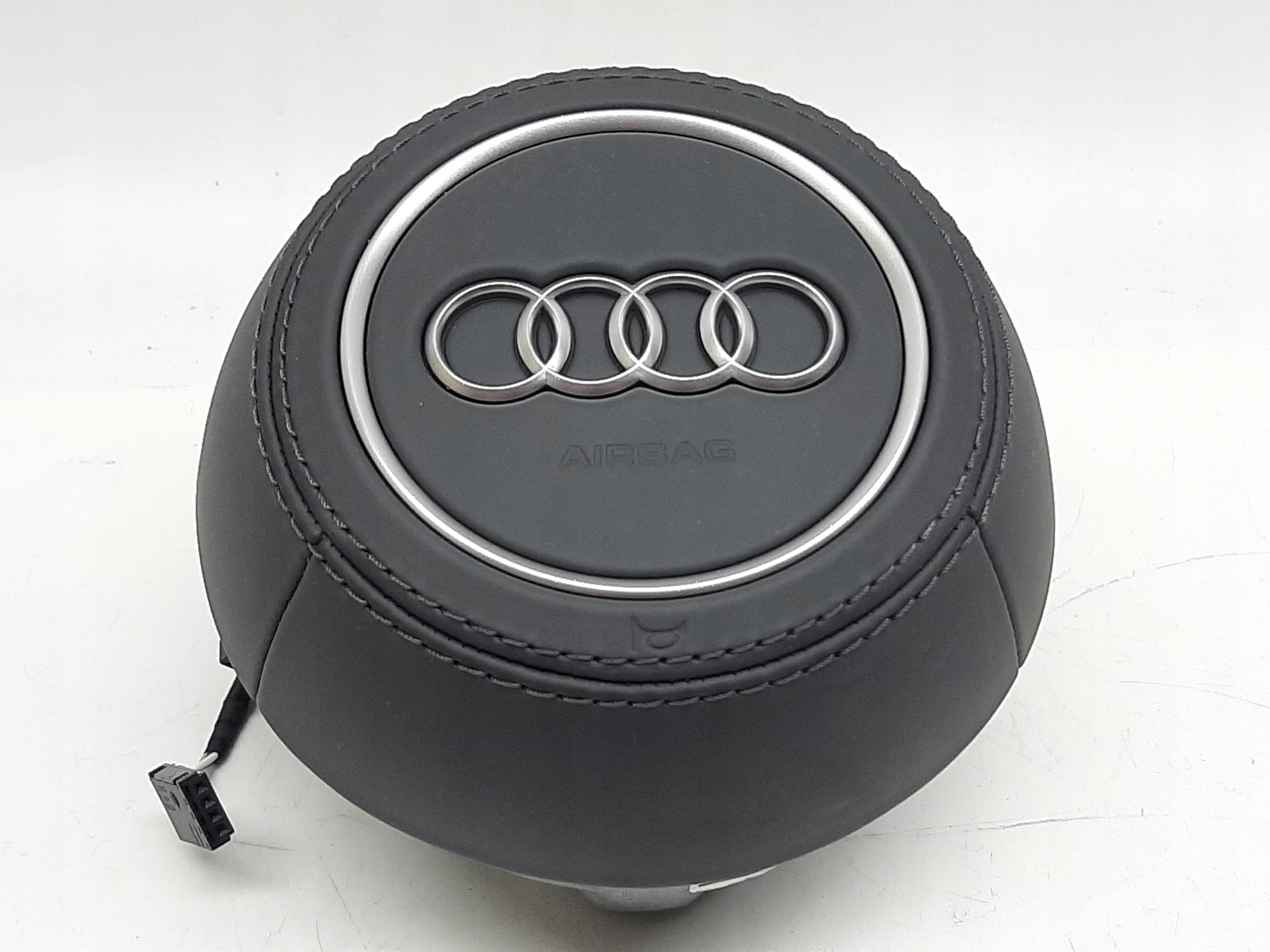 AUDI TT RS 2014- AIRBAG PODUSZKA KIEROWCY SKÓRA 8S0880201BB