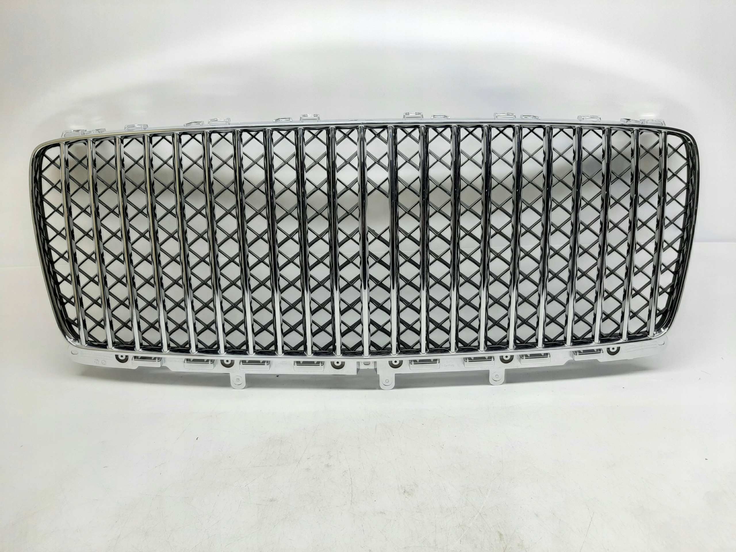 BENTLEY BENTAYGA ATRAPA CHŁODNICY GRILL ZDERZAKA PRZÓD CHROM 36A853667