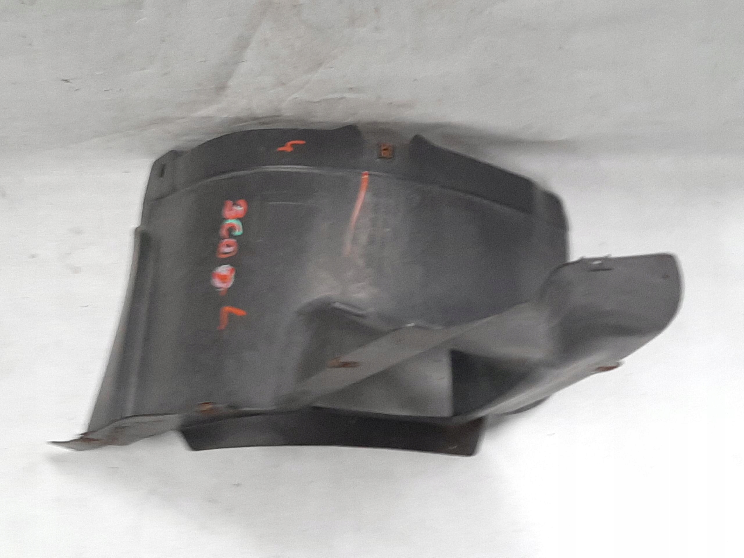 VW PASSAT B6 NADKOLE OSŁONA LEWY PRZÓD CZĘŚĆ PRZEDNIA 3C0805911B 3C0805911C
