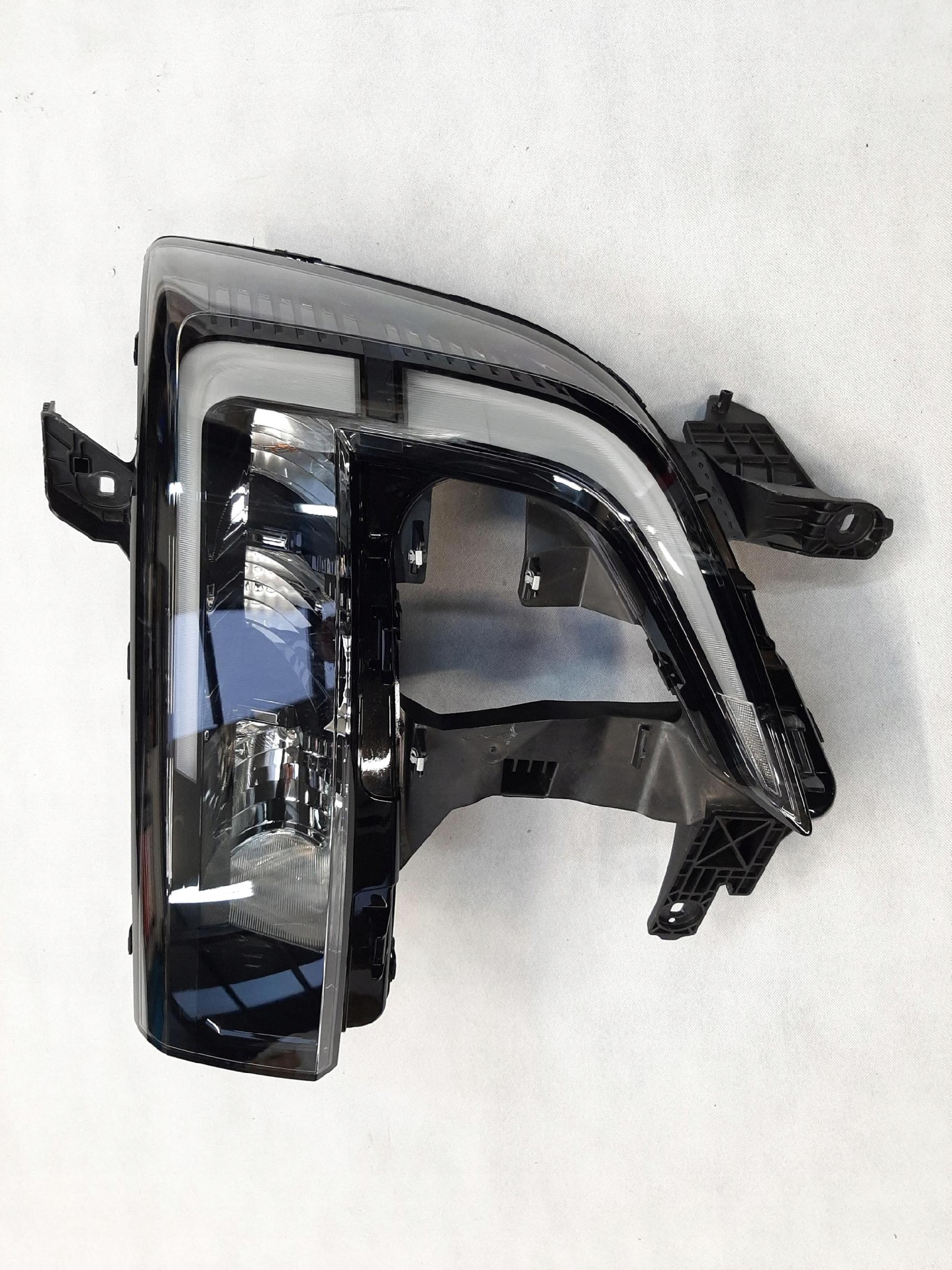 RENAULT MASTER IV 24-> REFLEKTOR LAMPA LEWY PRZÓD LED 260608459R