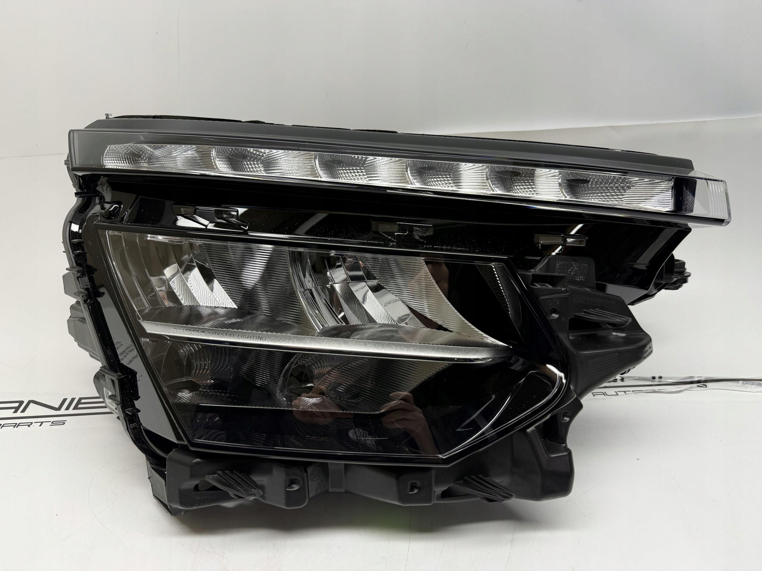 SKODA KAMIQ REFLEKTOR LAMPA PRAWY PRZÓD LED 655941016B
