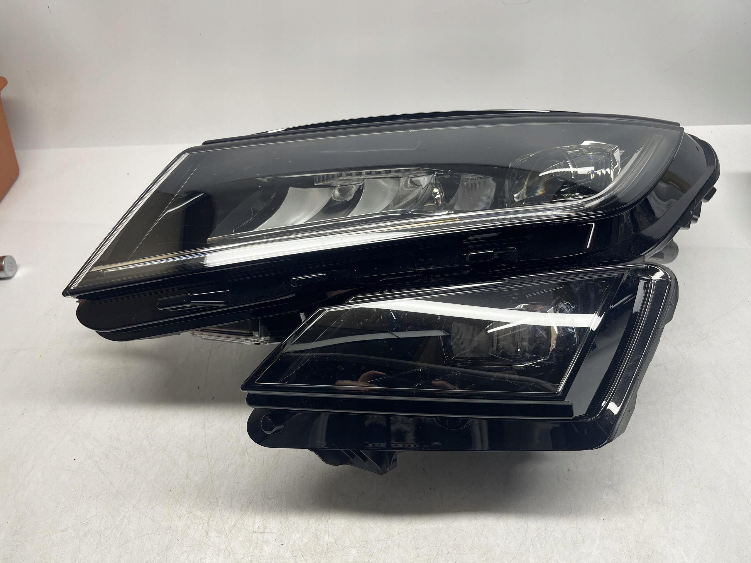 SKODA Kodiaq Reflektor Lampra Przód Lewy Led 566941015E