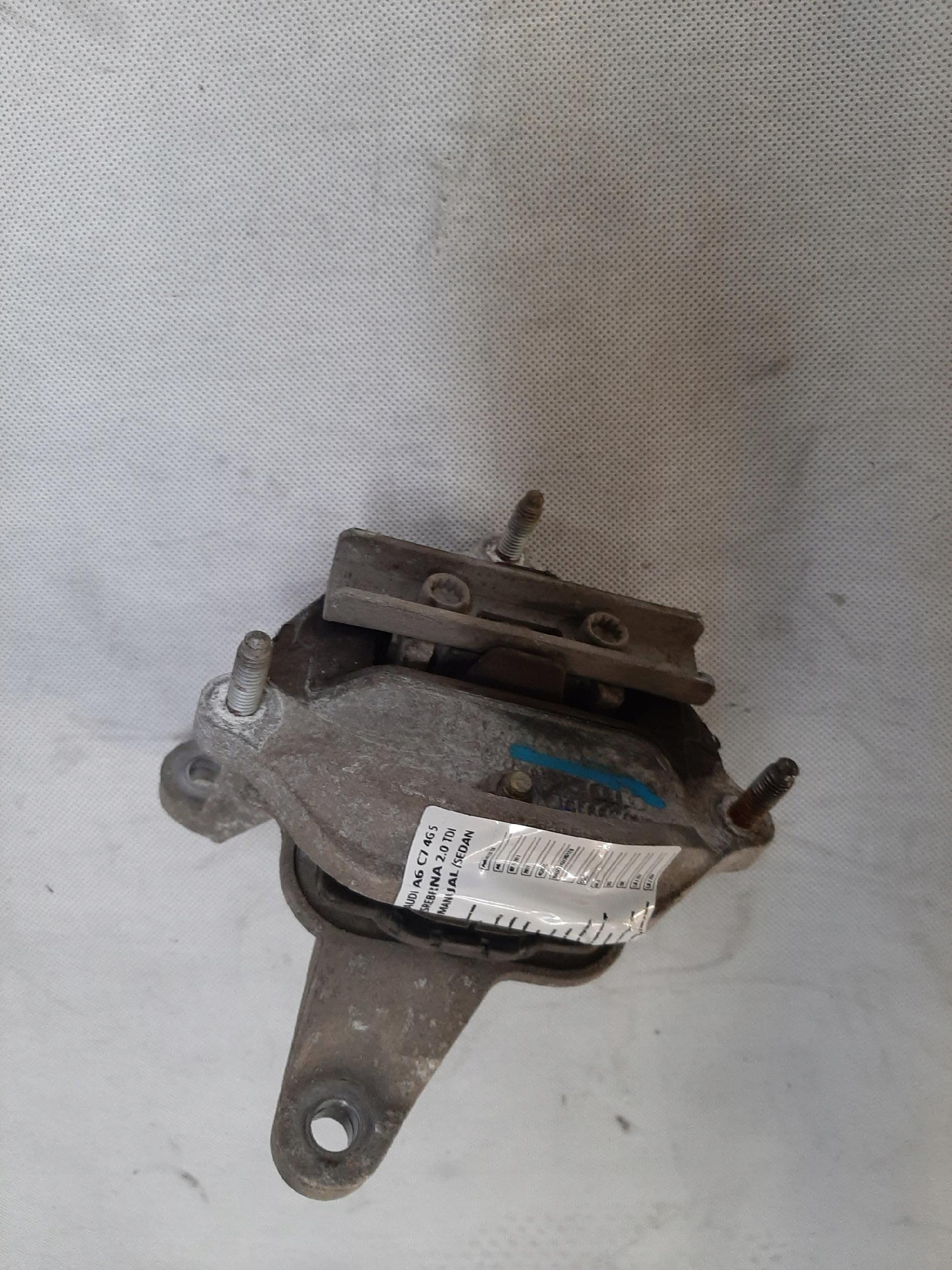AUDI A6 C7 11-14 UCHWYT PODUSZKA MOCOWANIE SKRZYNI BIEGÓW 8K0399151