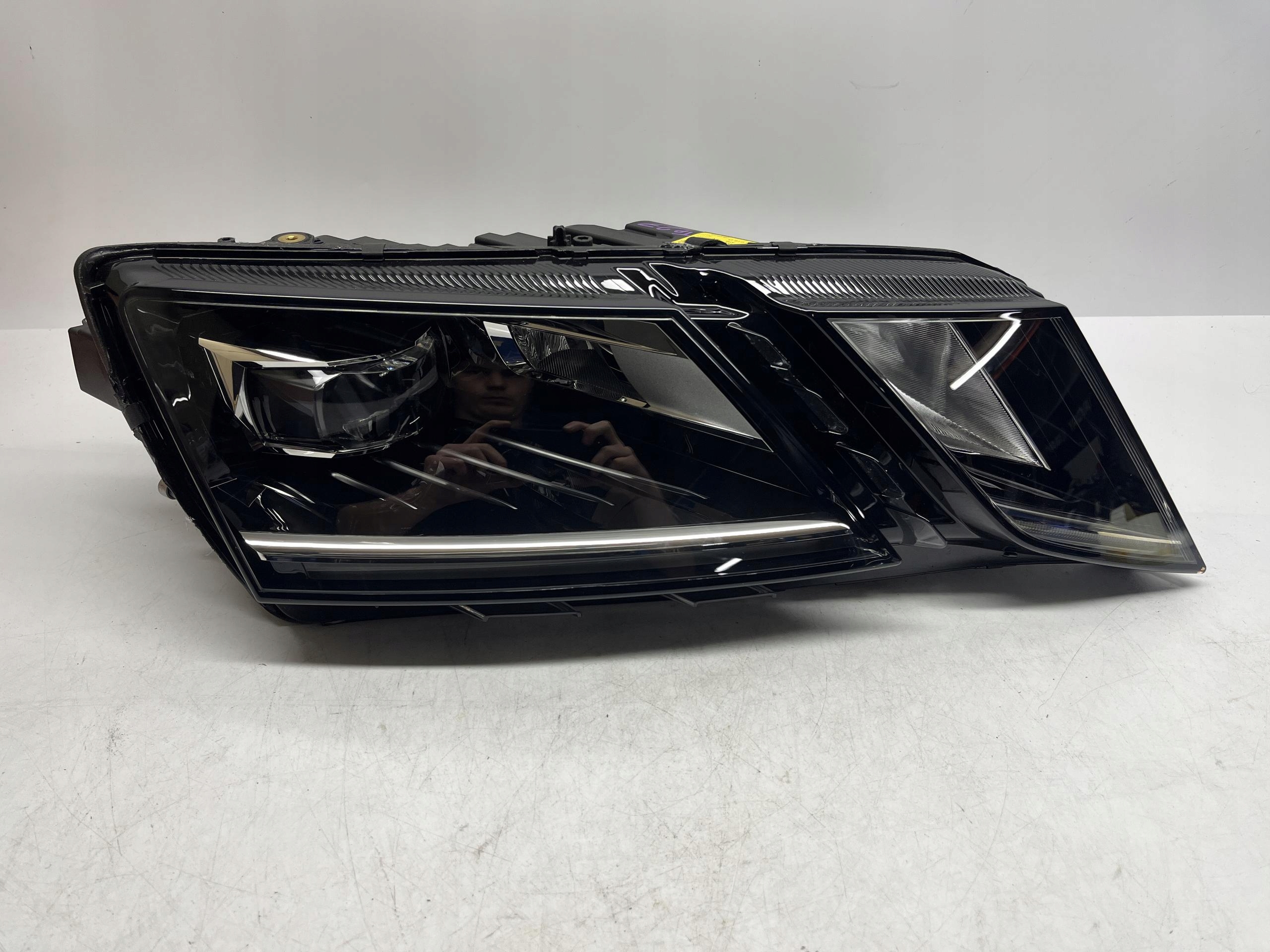 SKODA Octavia Reflektor Lampa Przód PRAWY LED 5E1941016D