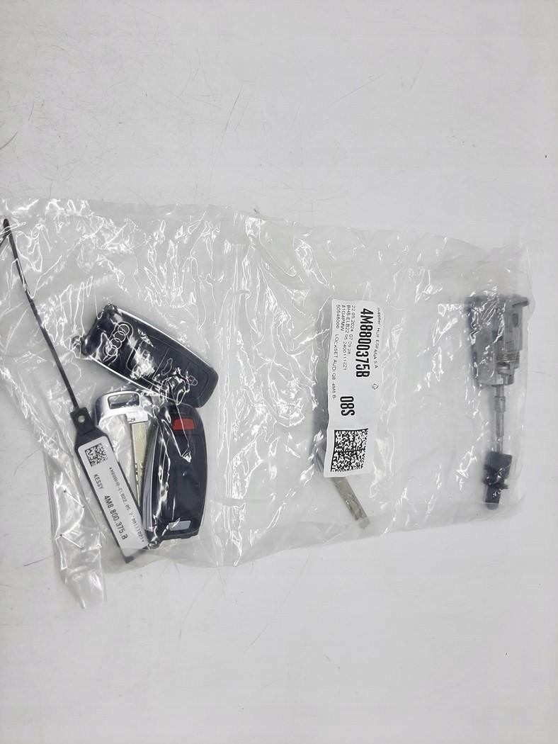 AUDI A6 C8 A7 C8 A8 D5 Q8 4M KOMPLET KLUCZY WKŁADKA PILOT ZESTAW 4M8800375B
