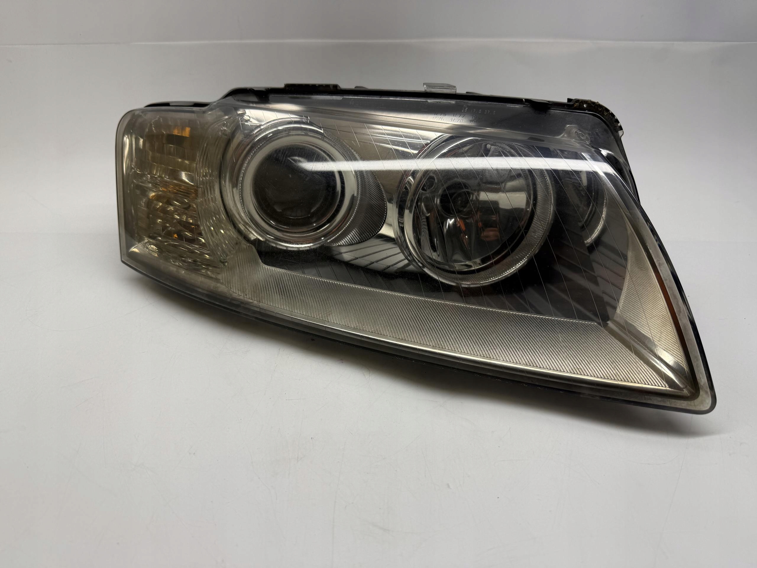 AUDI A8 D3 2005-2010 REFLEKTOR LAMPA PRAWY PRZÓD XENON 4E0941030BP