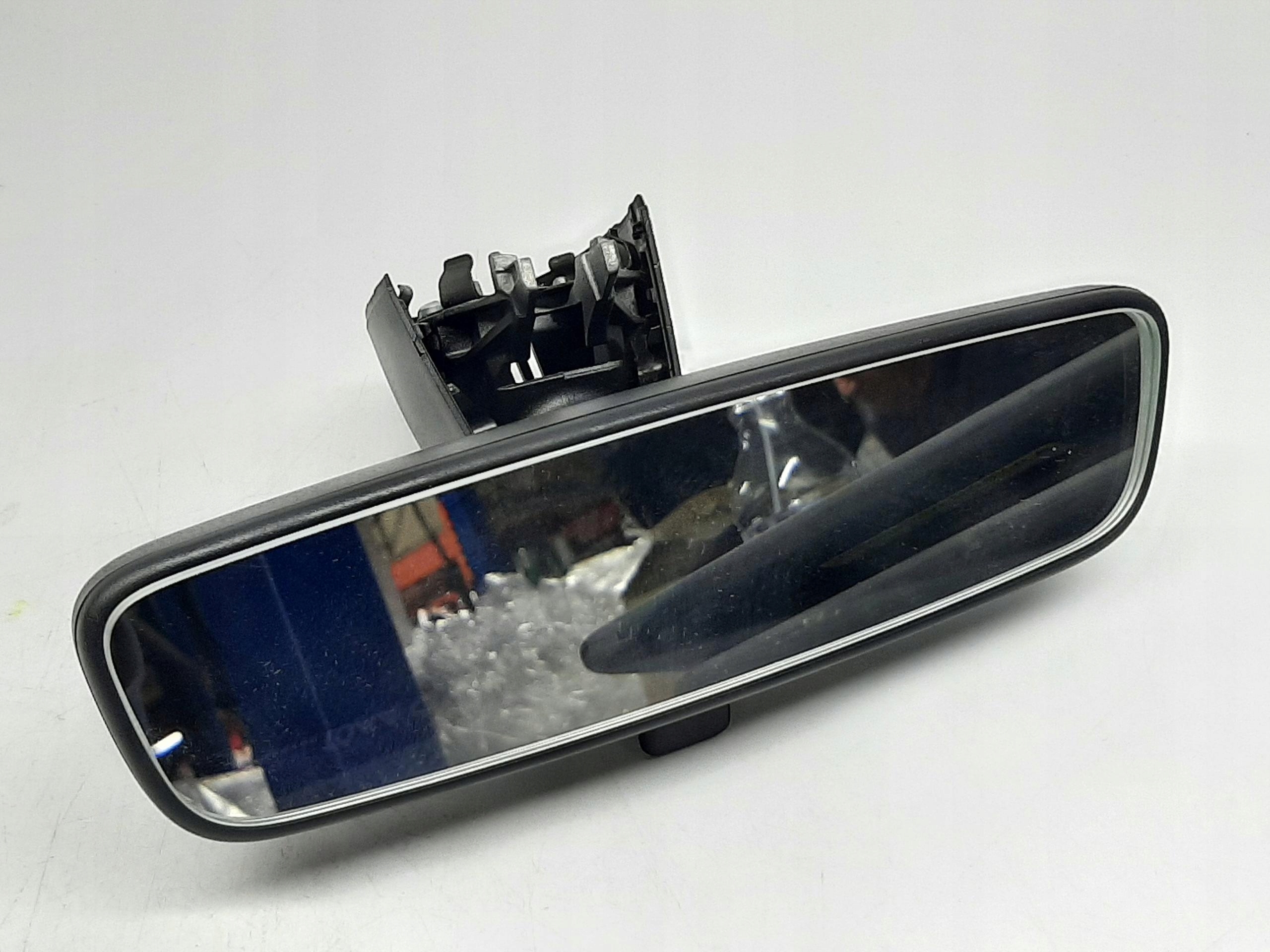 AUDI A3 8V LUSTERKO WEWNĘTRZNE ŚRODKOWE 8S0857551