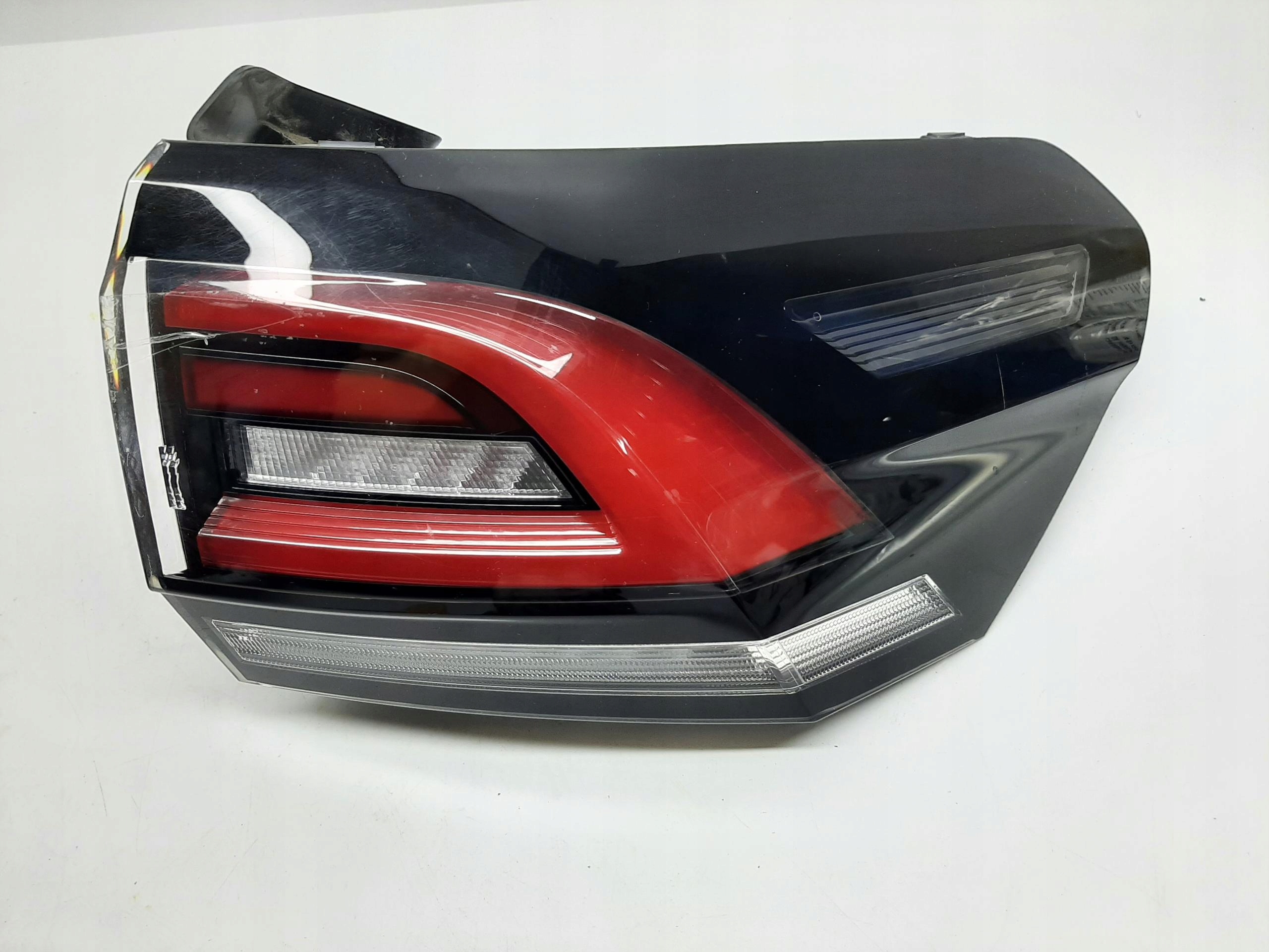 VW TAIGO LAMPA PRAWA TYLNA TYŁ LED 2G7945096