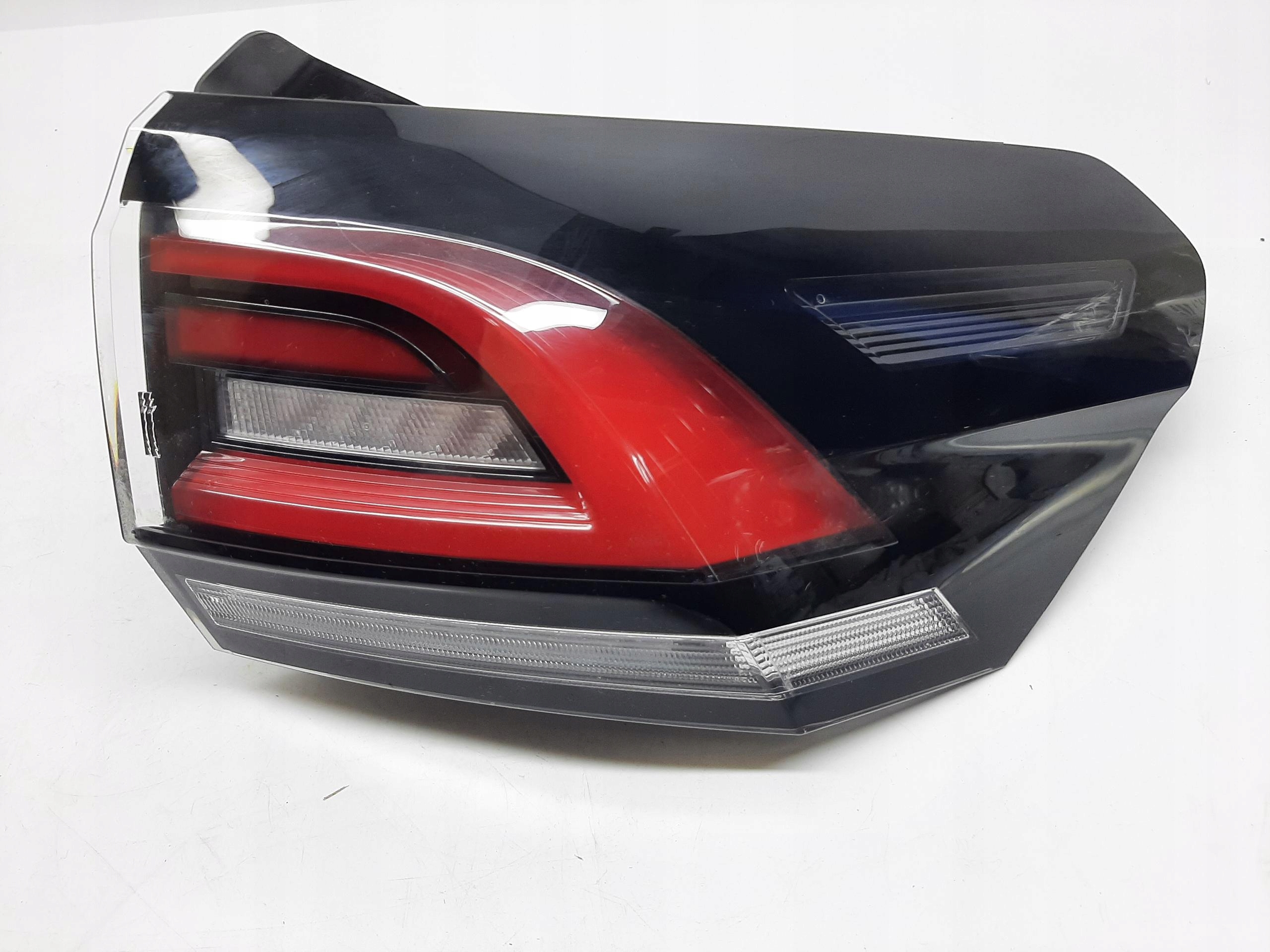 VW TAIGO LAMPA PRAWA TYLNA TYŁ LED 2G7945096