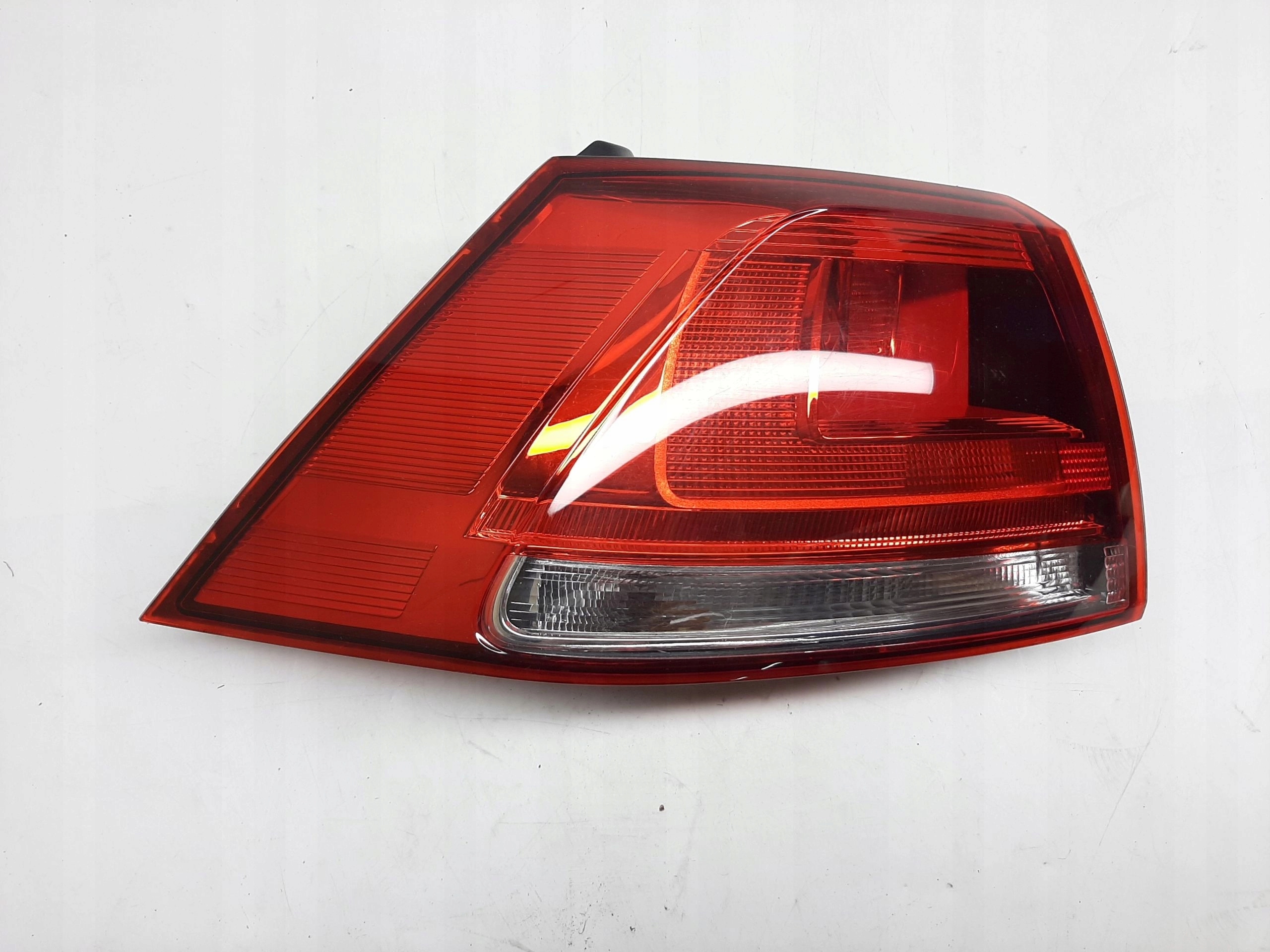 VW GOLF VII LAMPA LEWA LEWY TYŁ 5G0945095M