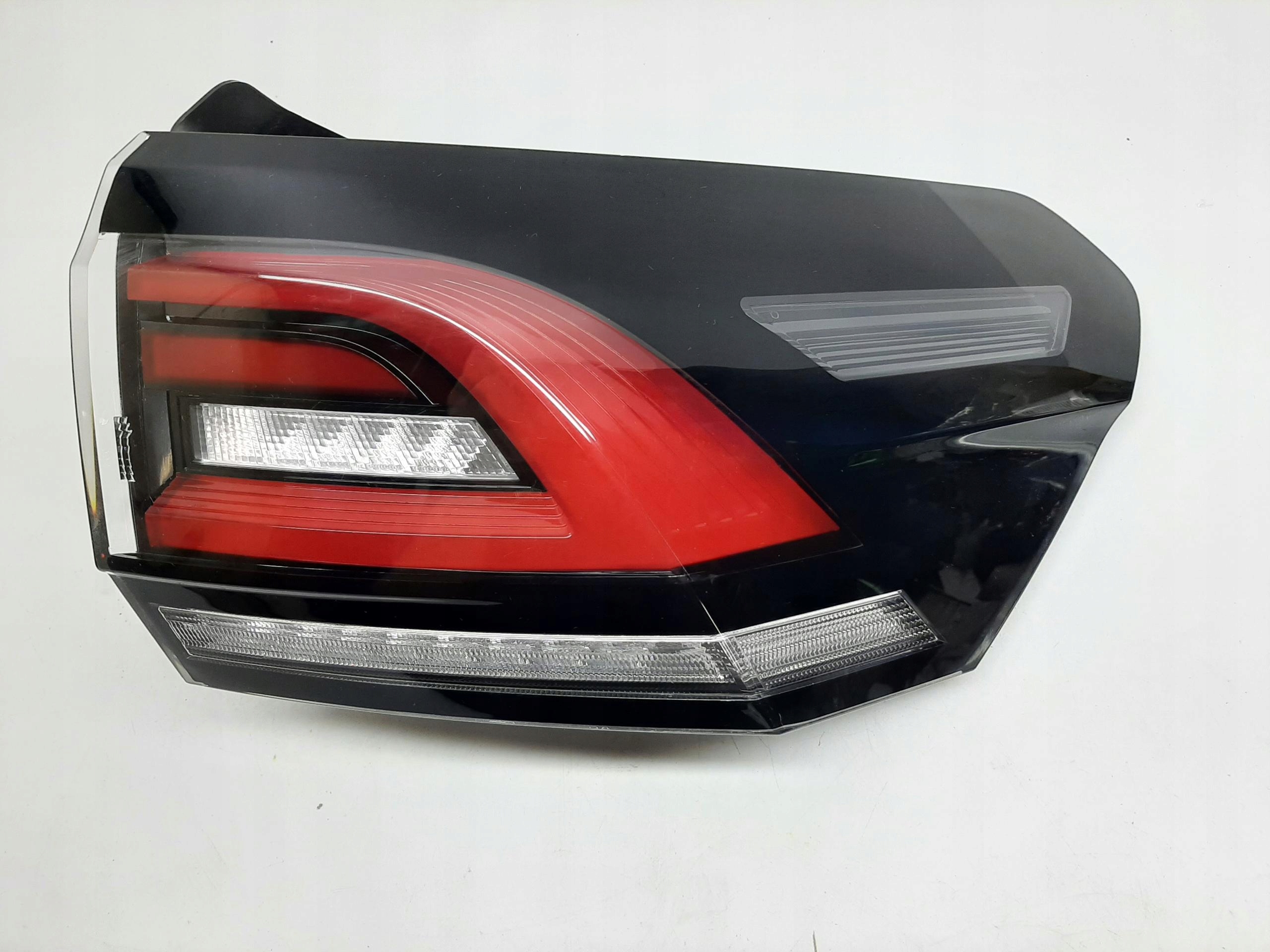 VW TAIGO LAMPA PRAWA TYLNA TYŁ LED 2G7945096