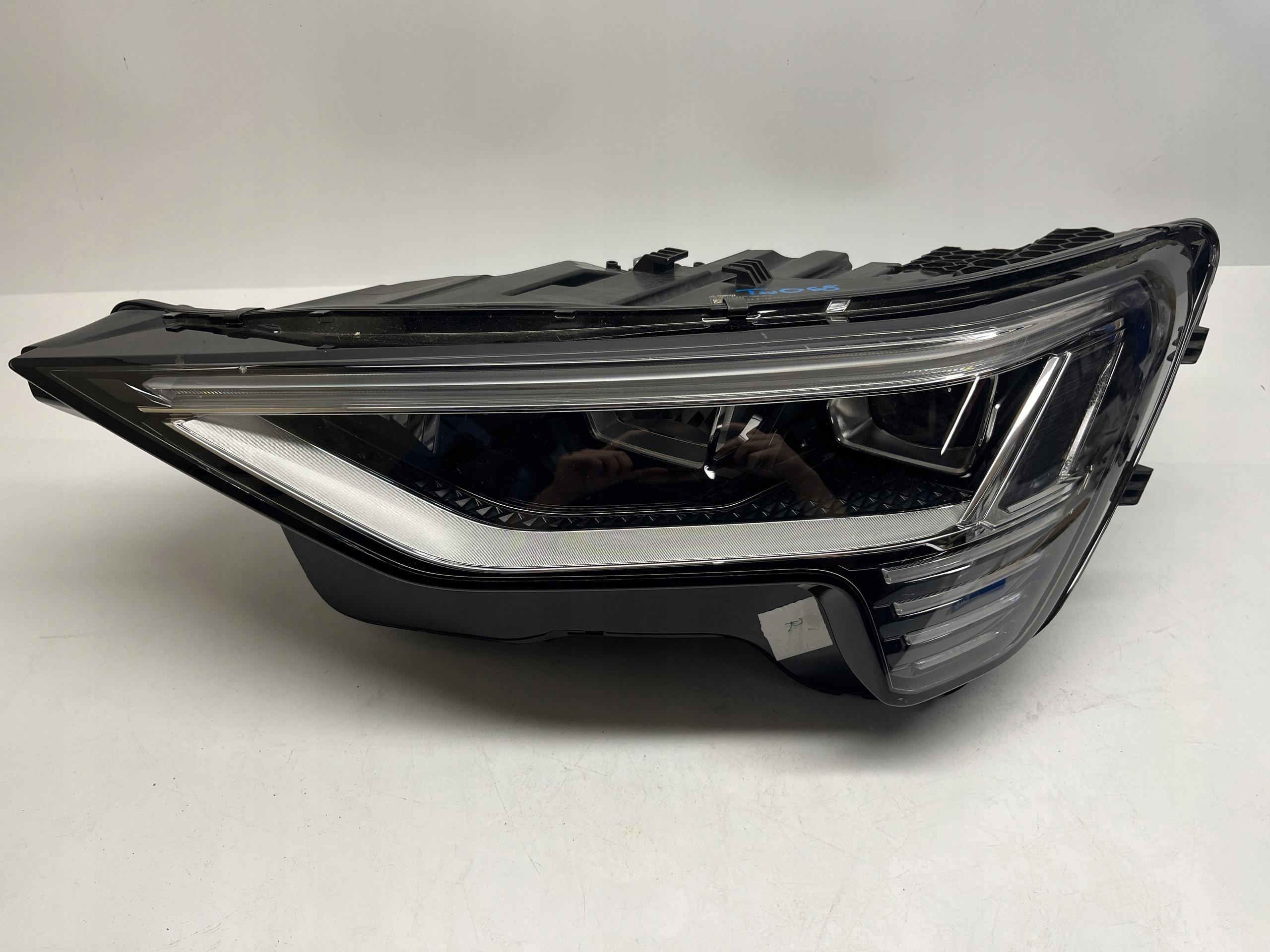 AUDI e-tron Reflektor Lampa Lewa FULL LED MATRIX 4KE941039