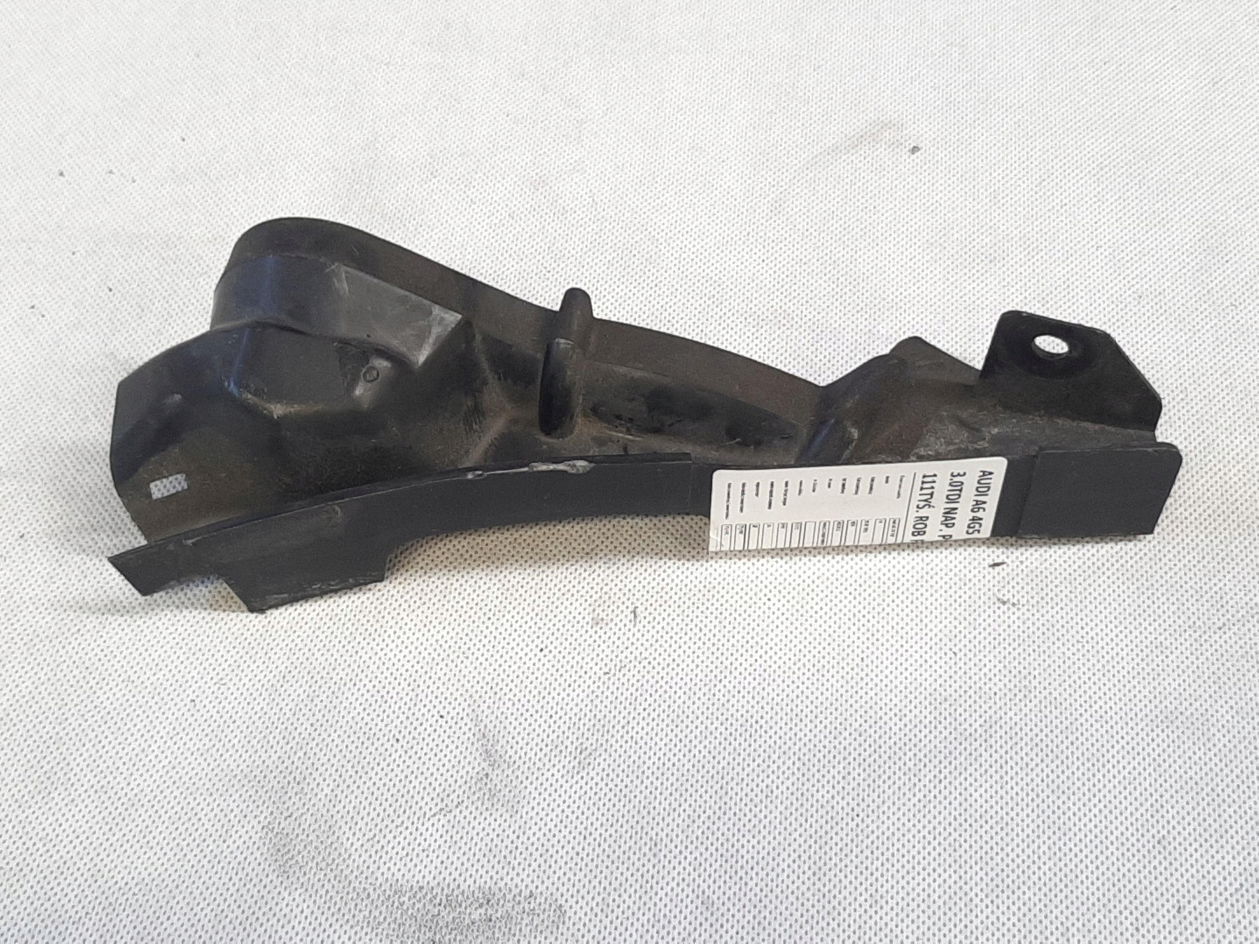 AUDI A6 C7 LIFT 2014- 3.0 TDI OSŁONA PODŁUŻNICY LEWA 4G0805234