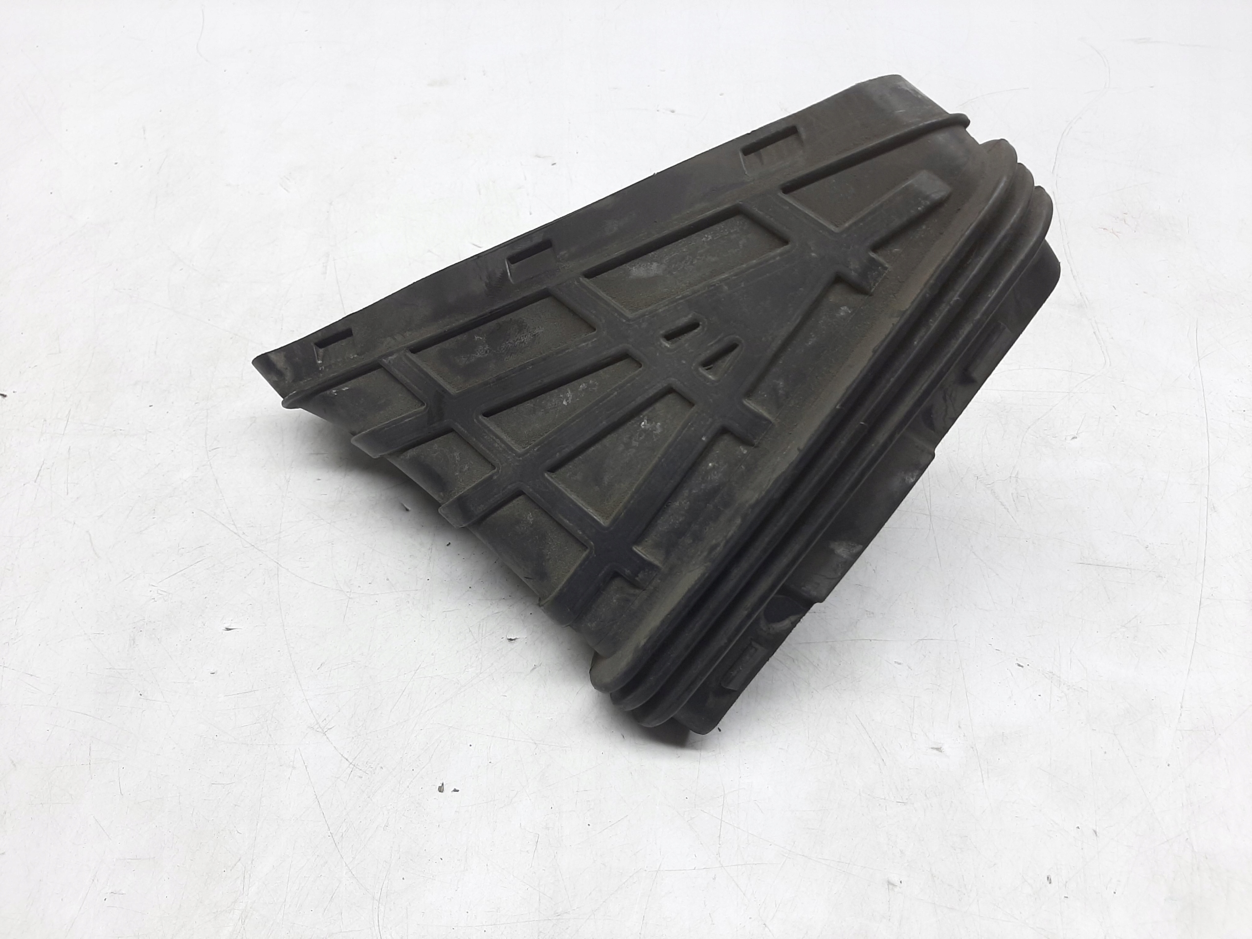 AUDI A4 B8 A5 8T WLOT KOLANKO DOLOT POWIETRZA 1020448S01 8R0129739