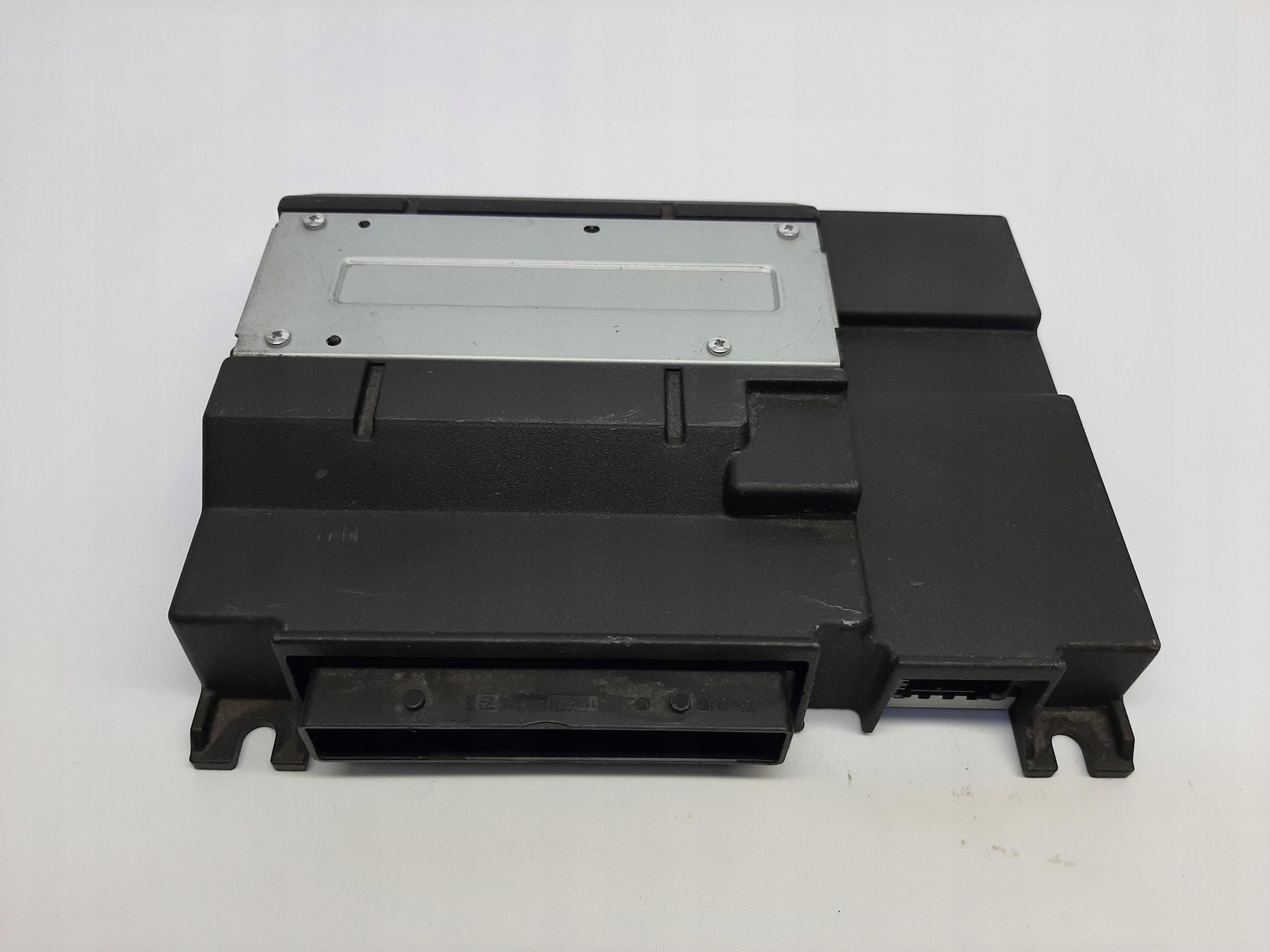 VW GOLF VII WZMACNIACZ AMPLITUNER 5G0035456