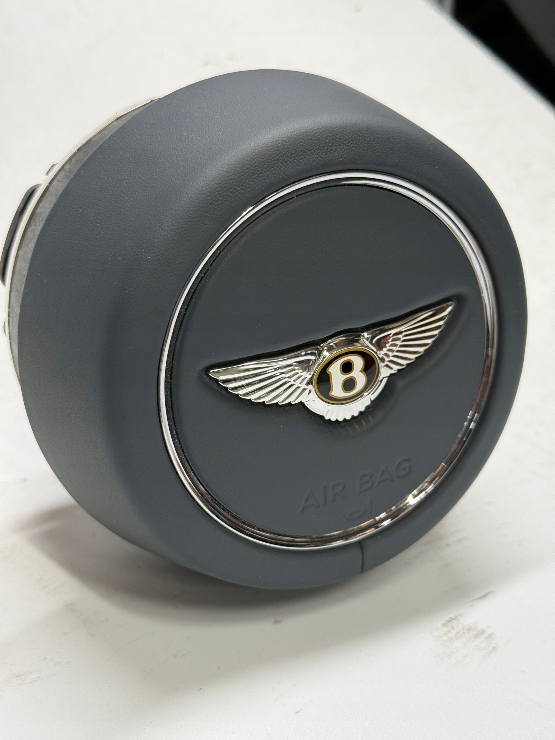 BENTLEY BENTAYGA CONTINENTAL AIRBAG PODUSZKA POWIETRZNA KIEROWCY 36A880201L