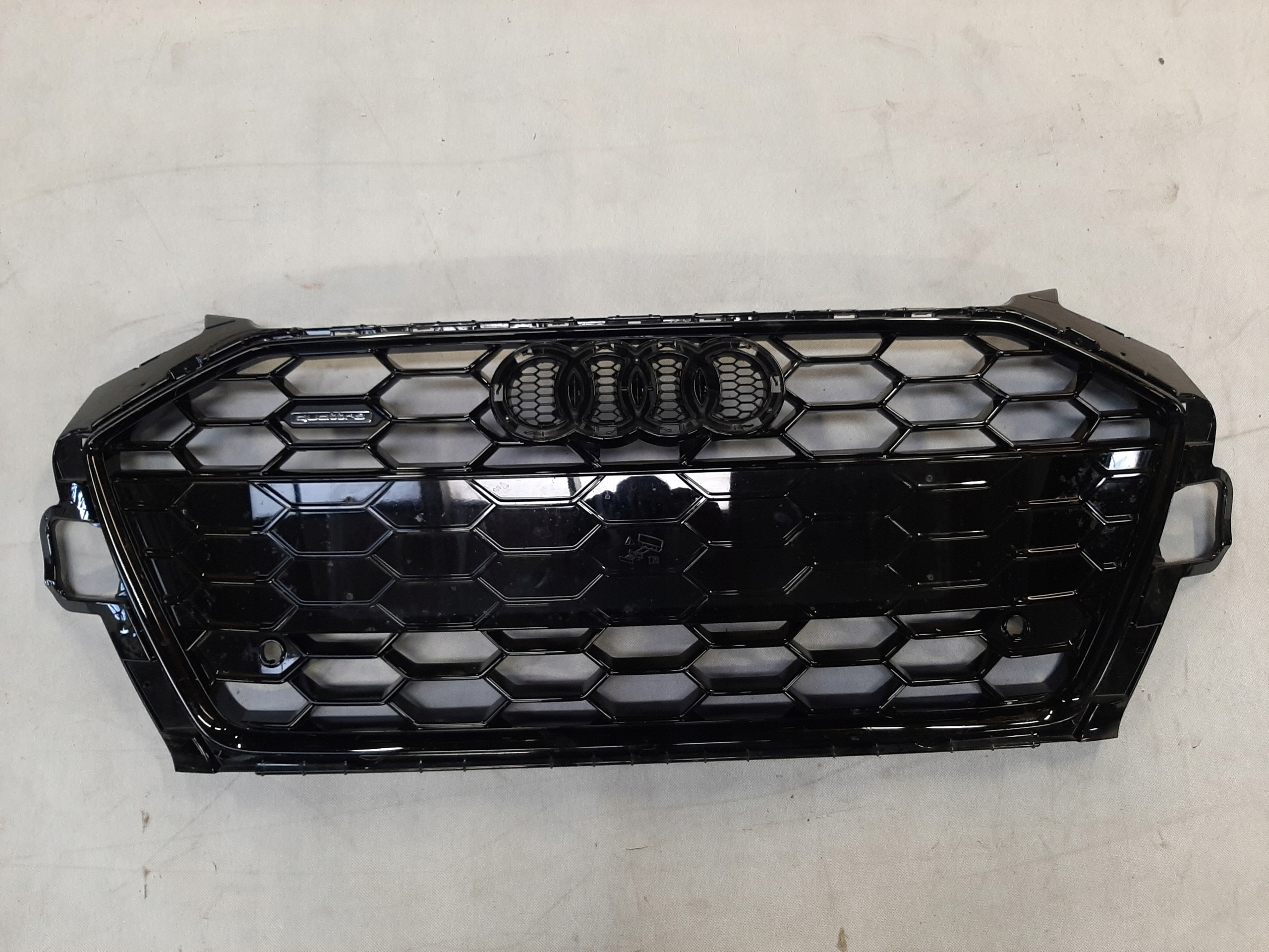 AUDI A4 B9 LIFT ATRAPA CHŁODNICY GRILL ZDERZAKA PRZÓD S-LINE 8W0853651EB