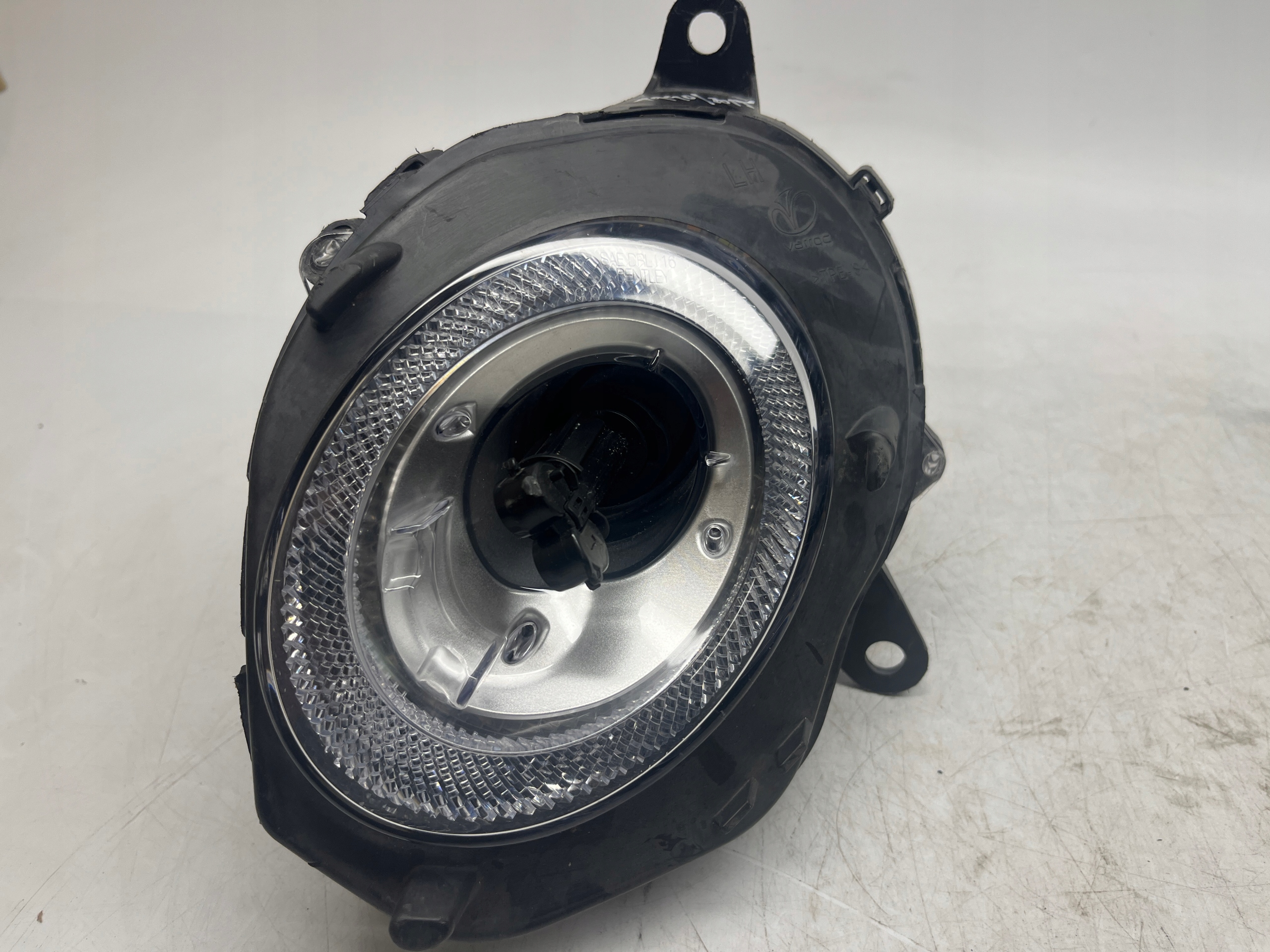 BENTLEY BENTAYGA LAMPA LEWA KIERUNKOWSKAZ DRL HALOGEN LED SAE 36A953041A