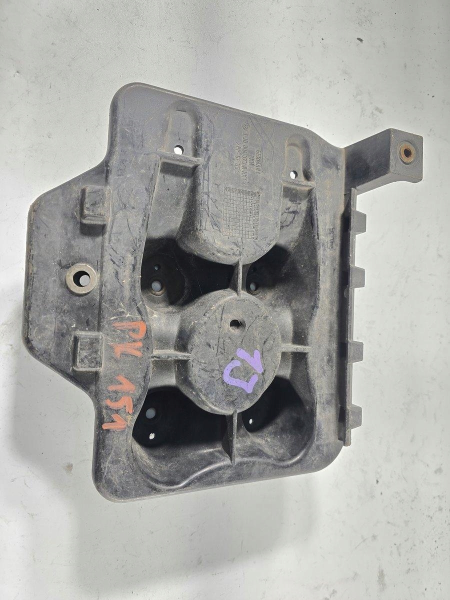 VW GOLF IV AUDI A3 8L SEAT LEON I PODSTAWA AKUMULATORA 1J0804373A