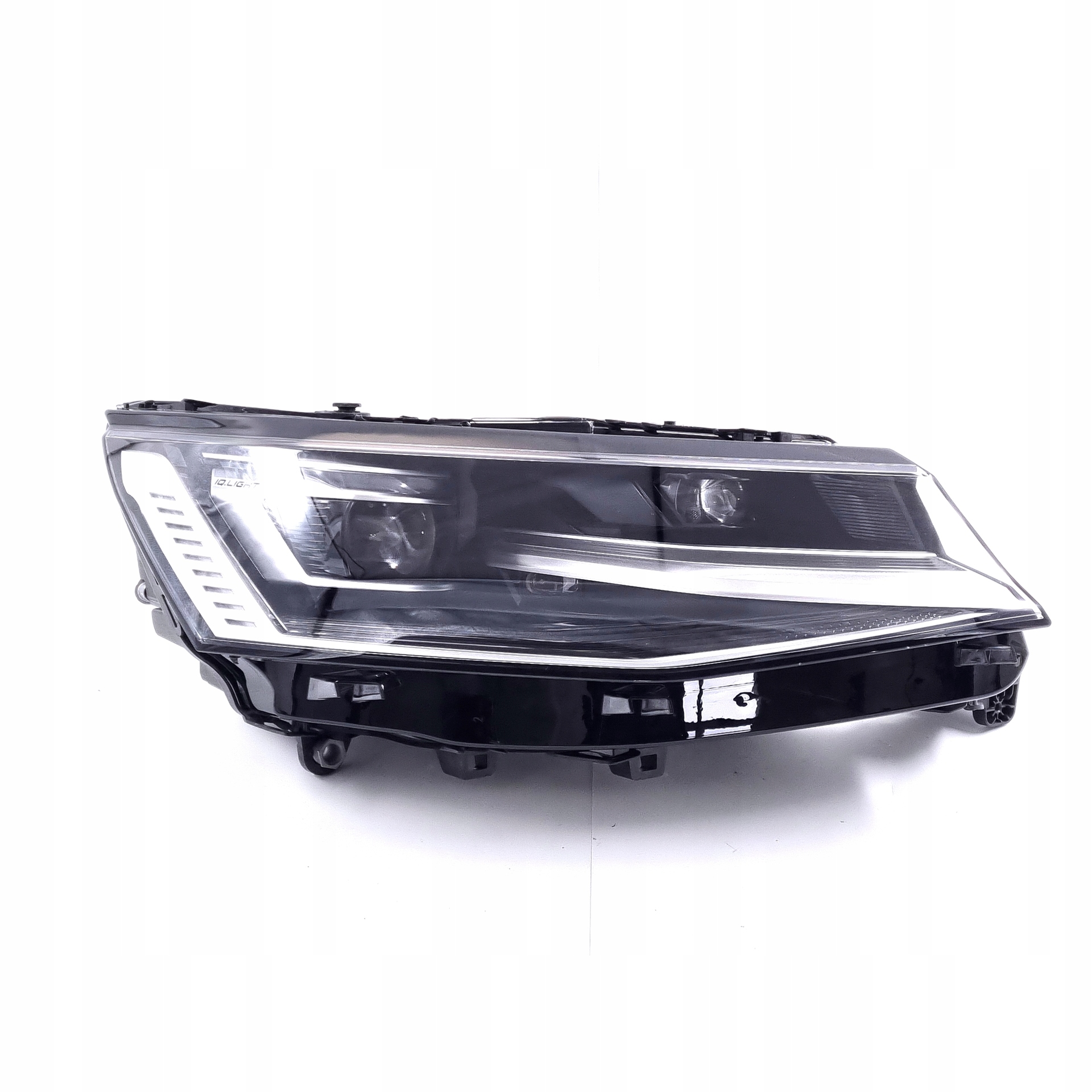 VW T7 Reflektor Lampa Led IQ.Light PRAWA 7T1941082A