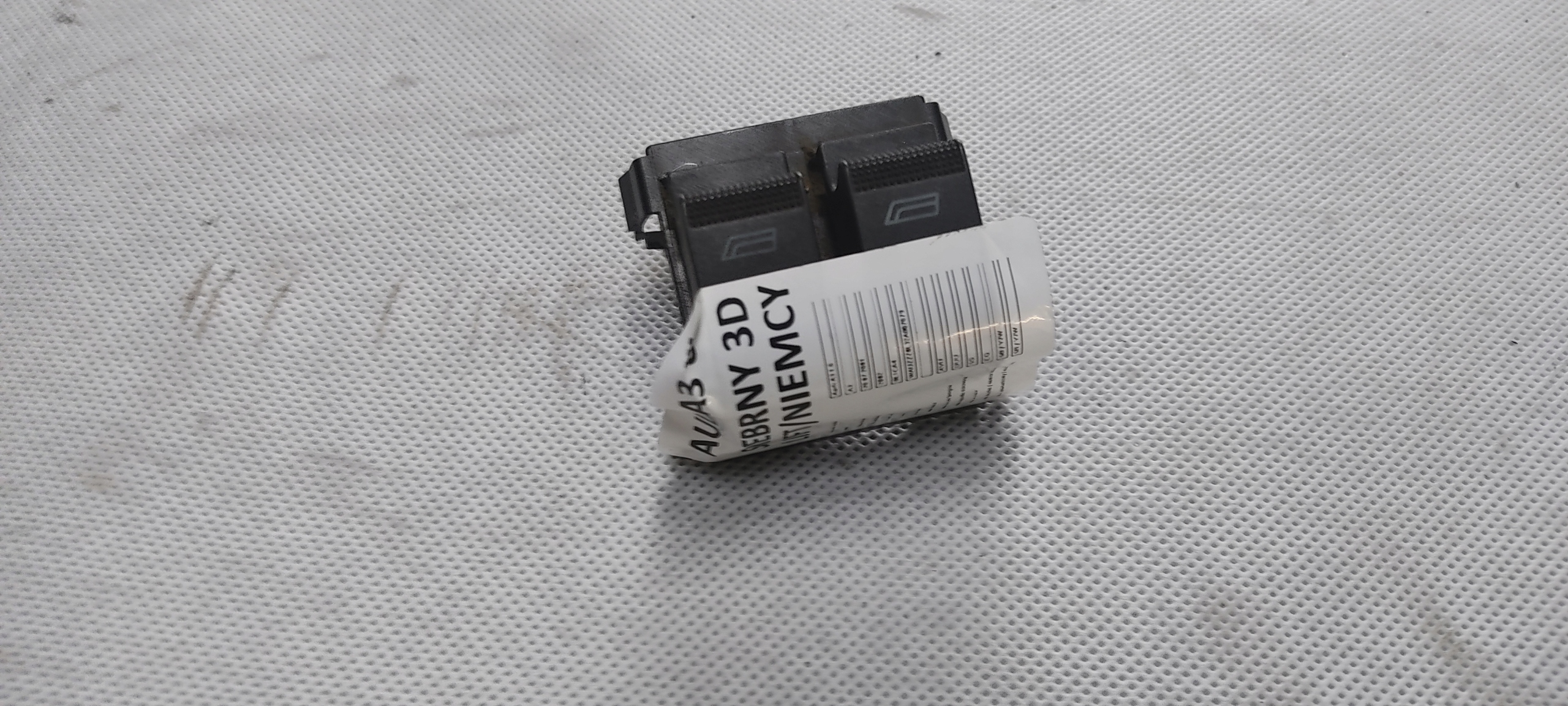 AUDI A3 8L PRZEŁĄCZNIK STEROWANIE SZYB 8L0959851