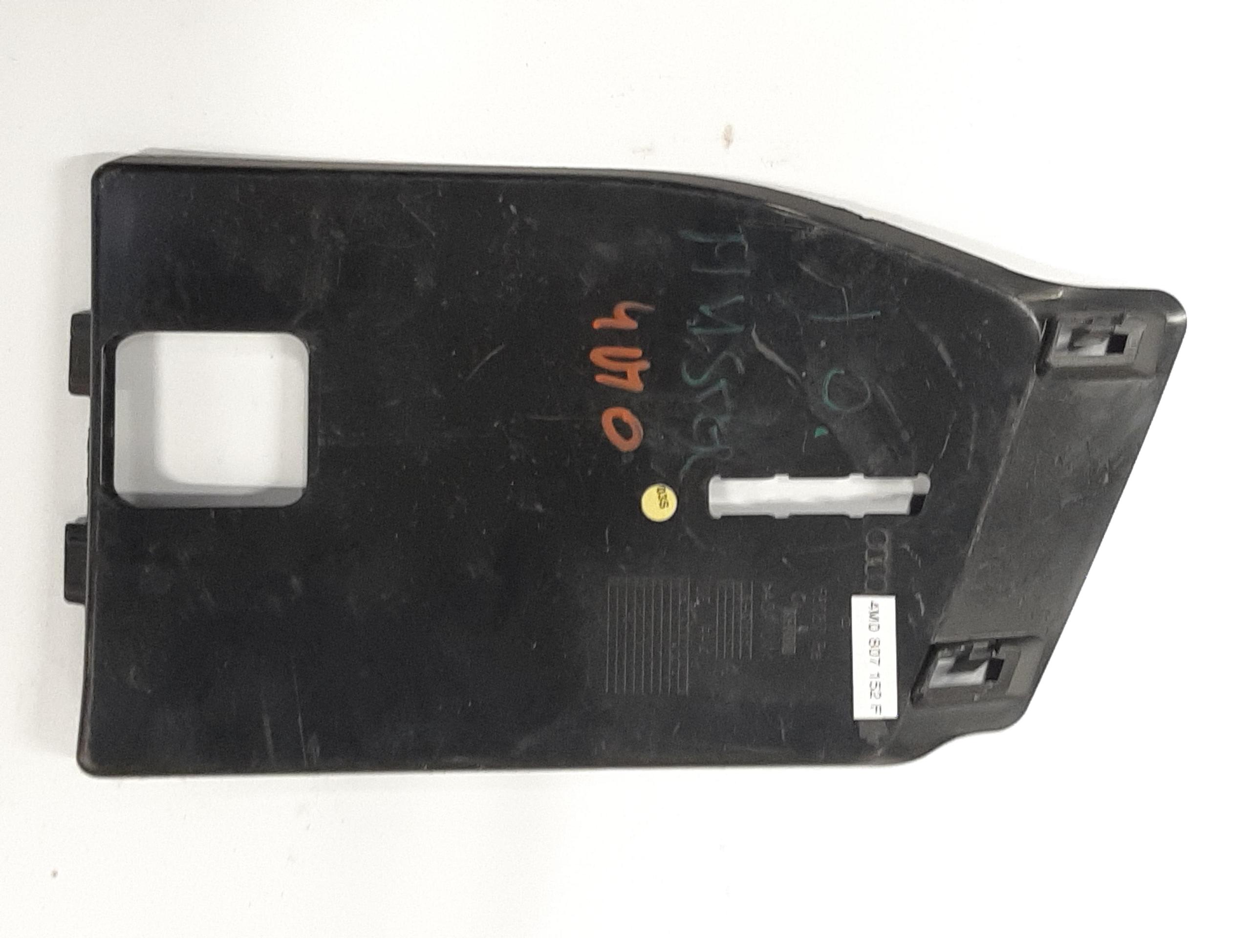 AUDI Q7 4M KRATKA ZDERZAKA PRAWY PRZÓD 4M0807152F
