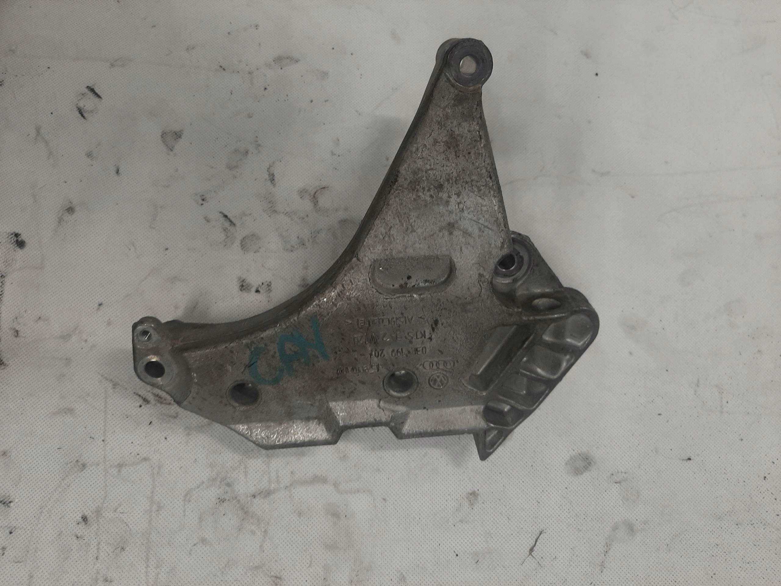 VW PASSAT B7 GOLF VI AUDI A3 8P 2.0 TDI ŁAPA MOCOWANIE SILNIKA 03L199207