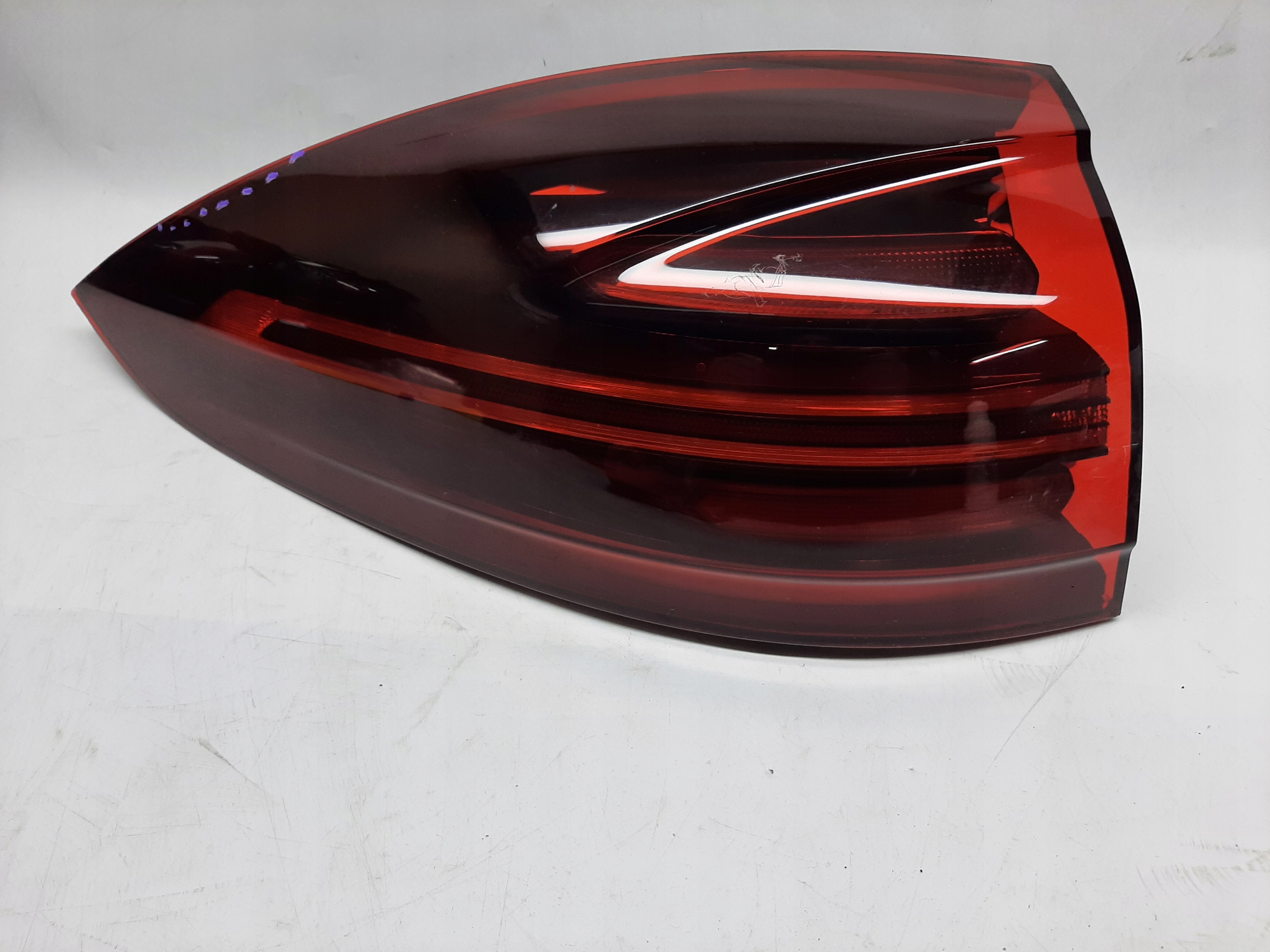 PORSCHE CAYENNE II LIFT 2014- LAMPA LED LEWY TYŁ 7P5945207C EUROPA