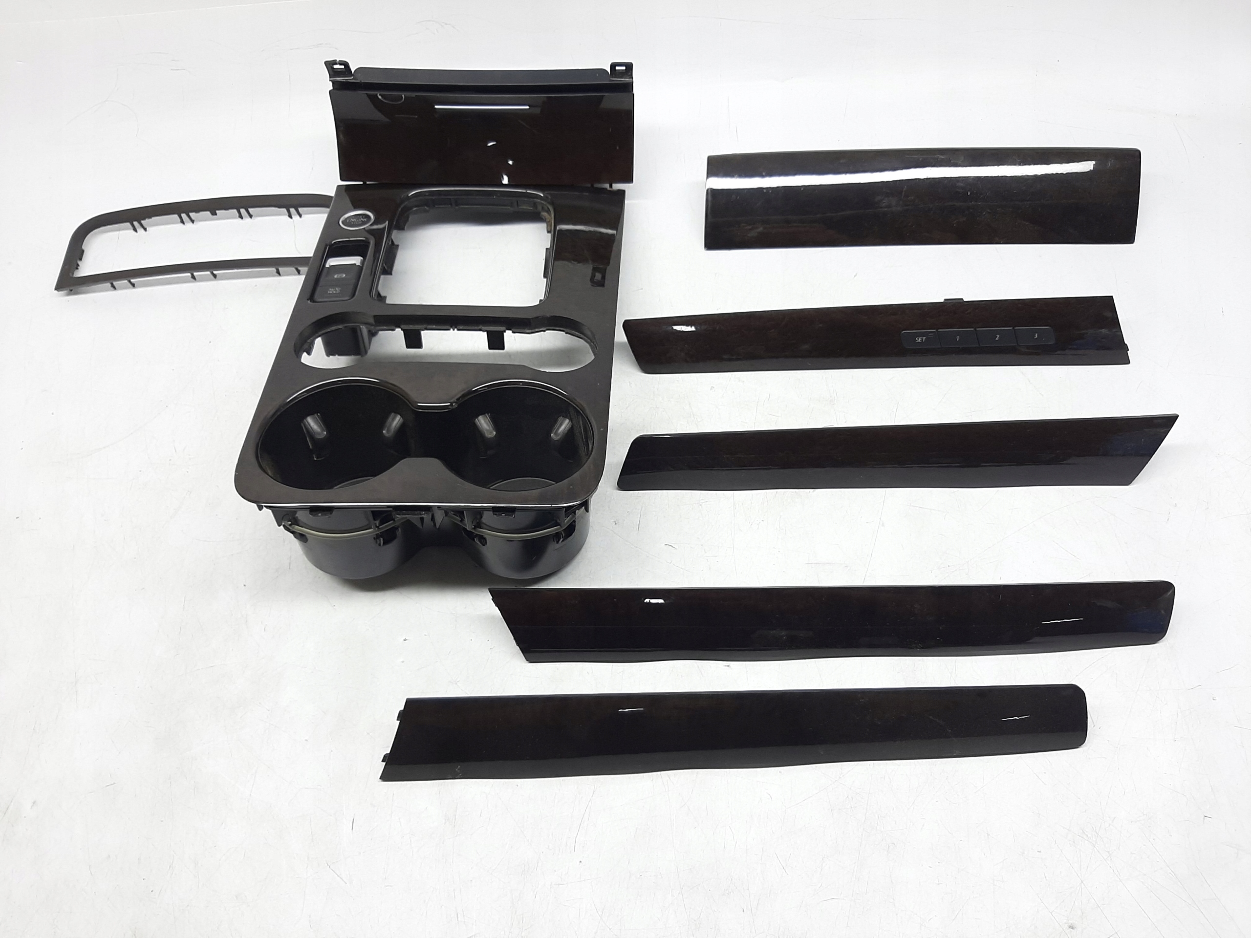 VW TOUAREG II 7P DEKOR DRZWI PANEL ŚRODKOWY 7P6867450B 7P6858602